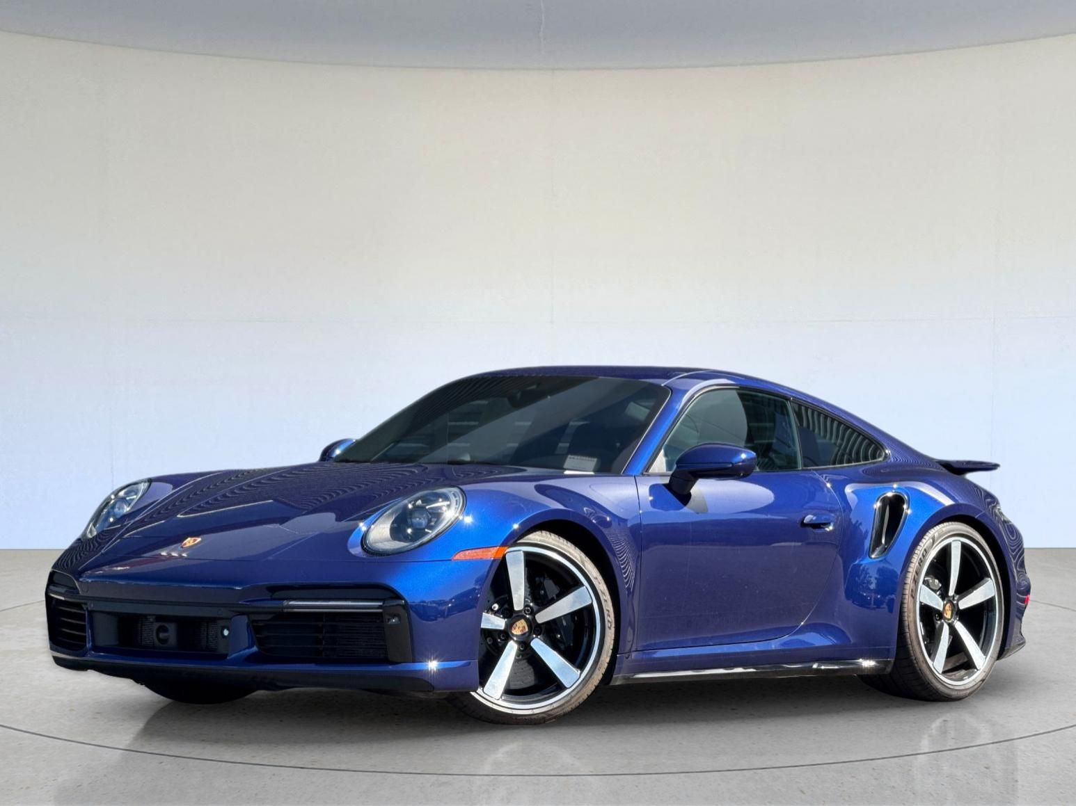 2025 Porsche 911 Turbo S — full photo 2 of 29