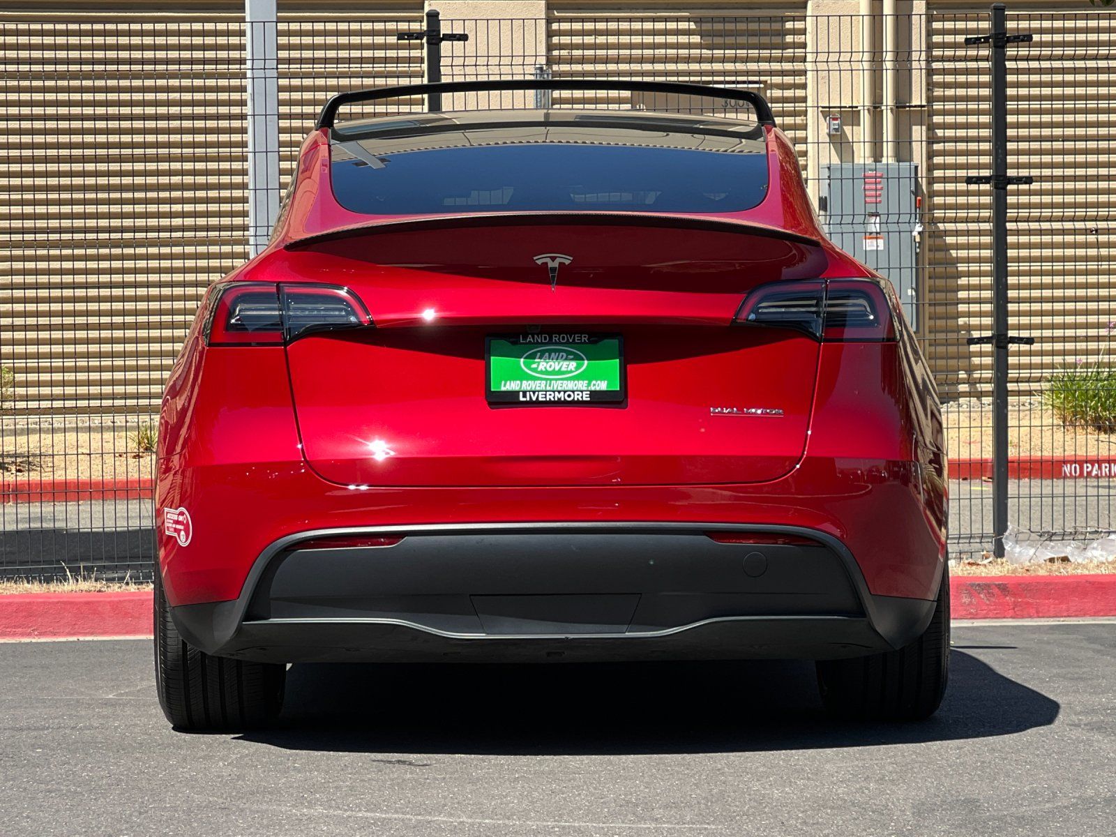 2023 Tesla Model Y Standard Range — full photo 5 of 31