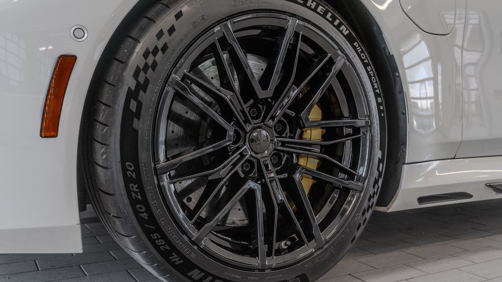 2026 BMW M5 Base — foto completa 28 de 32