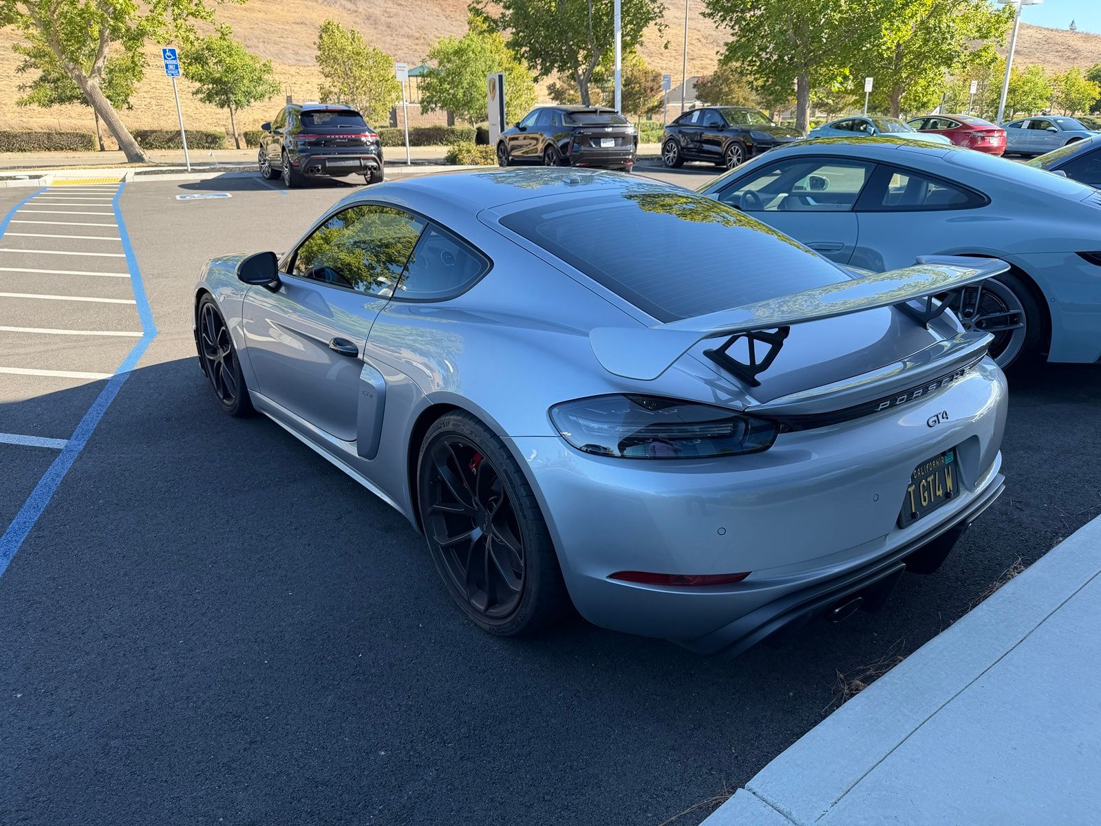 2021 Porsche 718 Cayman GT4 — foto completa 3 de 5