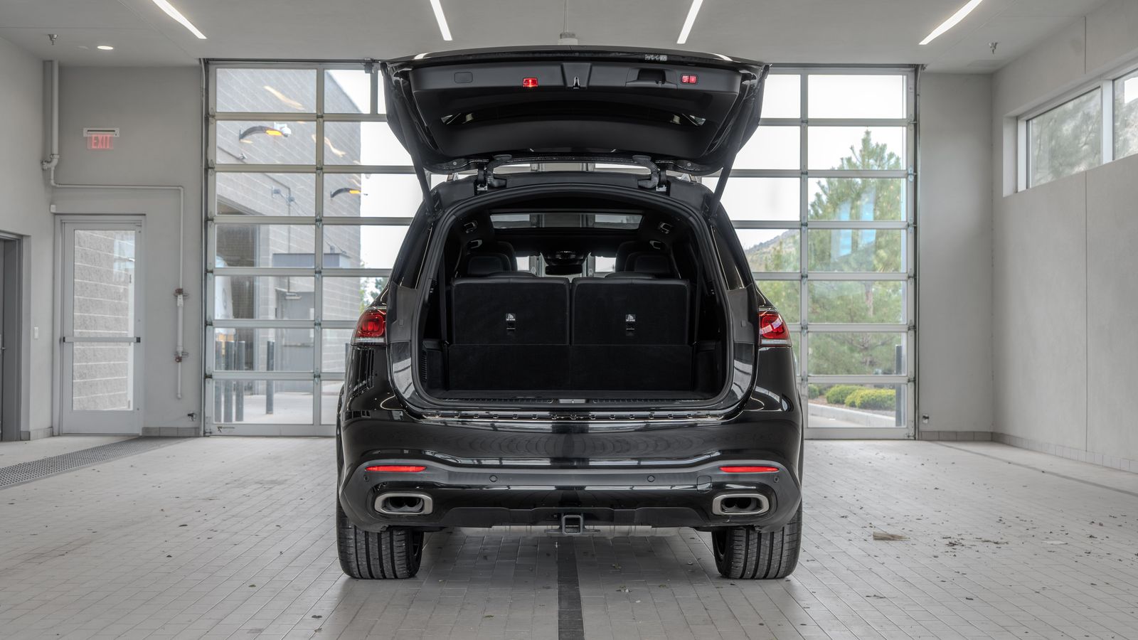 2023 Mercedes-Benz GLS GLS 580 — full photo 16 of 35