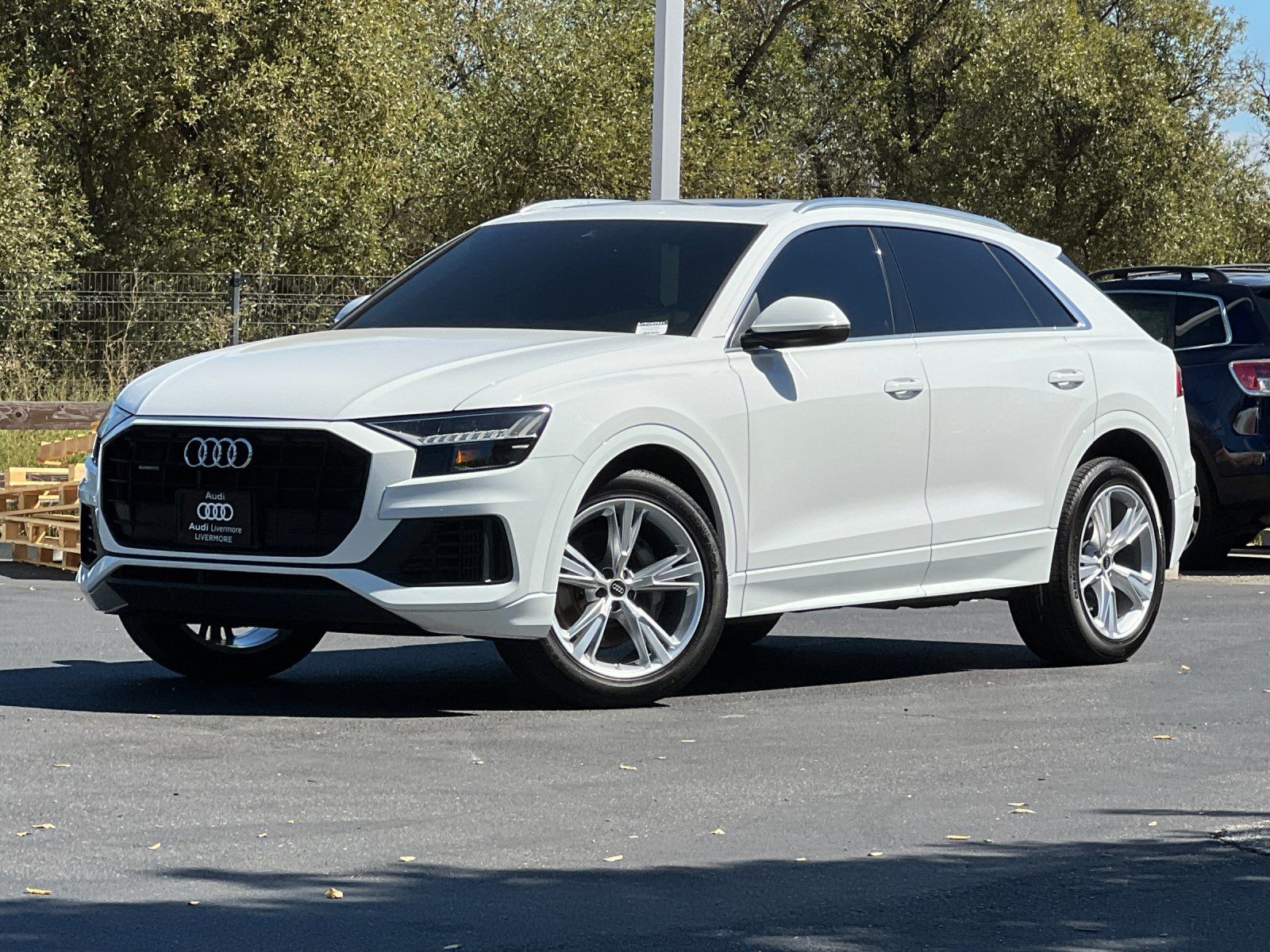 2023 Audi Q8 55 Premium — full photo 1 of 29