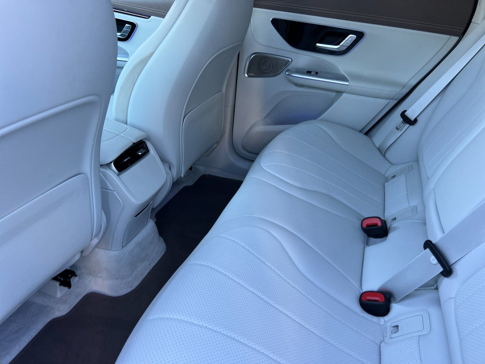 2023 Mercedes-Benz EQE 350+ SUV — full photo 13 of 28