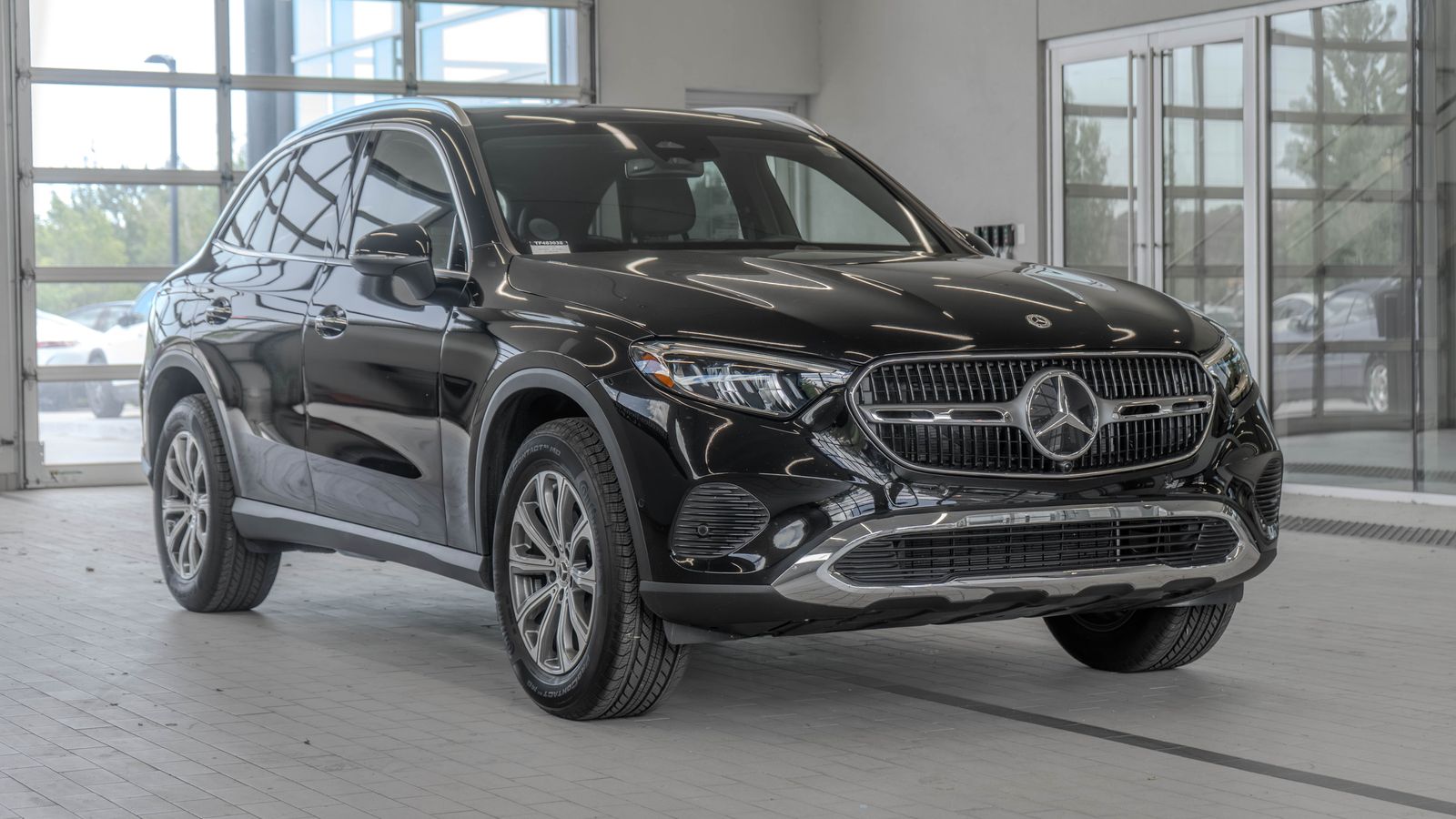 2026 Mercedes-Benz GLC GLC 300 — full photo 21 of 35