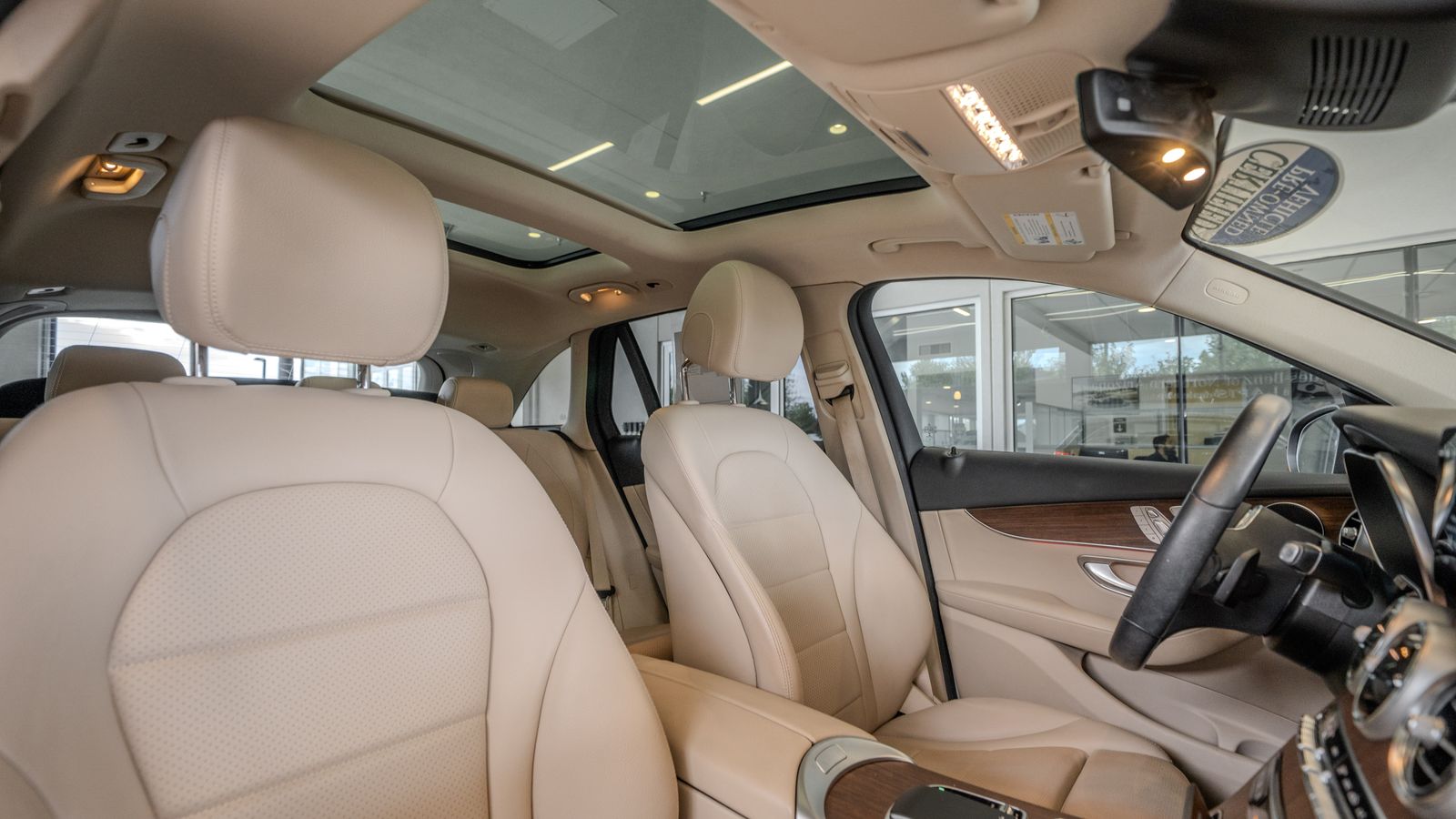 2022 Mercedes-Benz GLC GLC 300 — full photo 32 of 35