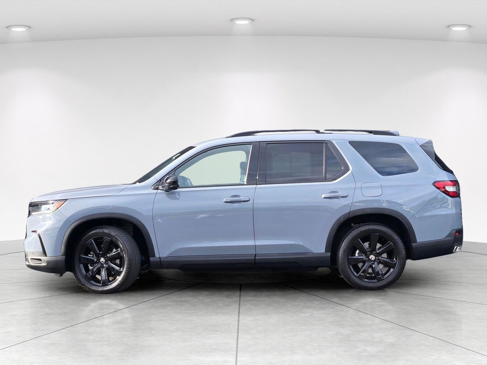 2025 Honda Pilot Black Edition — full photo 4 of 28