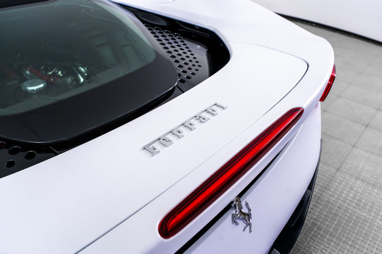 2024 Ferrari SF90 Spider — full photo 22 of 51