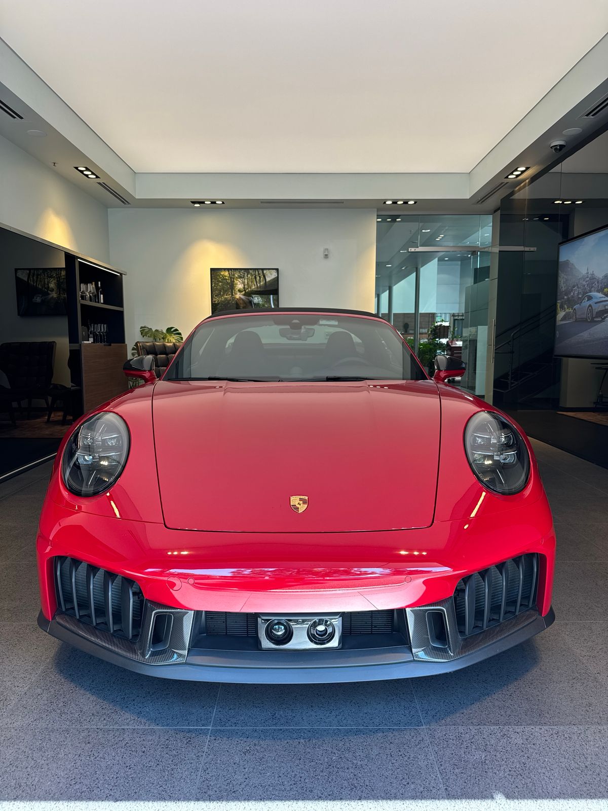 2026 Porsche 911 Targa 4 GTS — foto completa 1 de 12