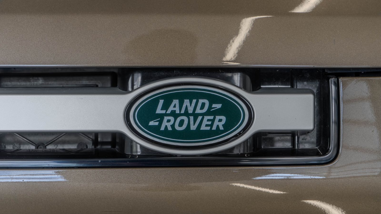 2025 Land Rover Defender 90 S — foto completa 5 de 33