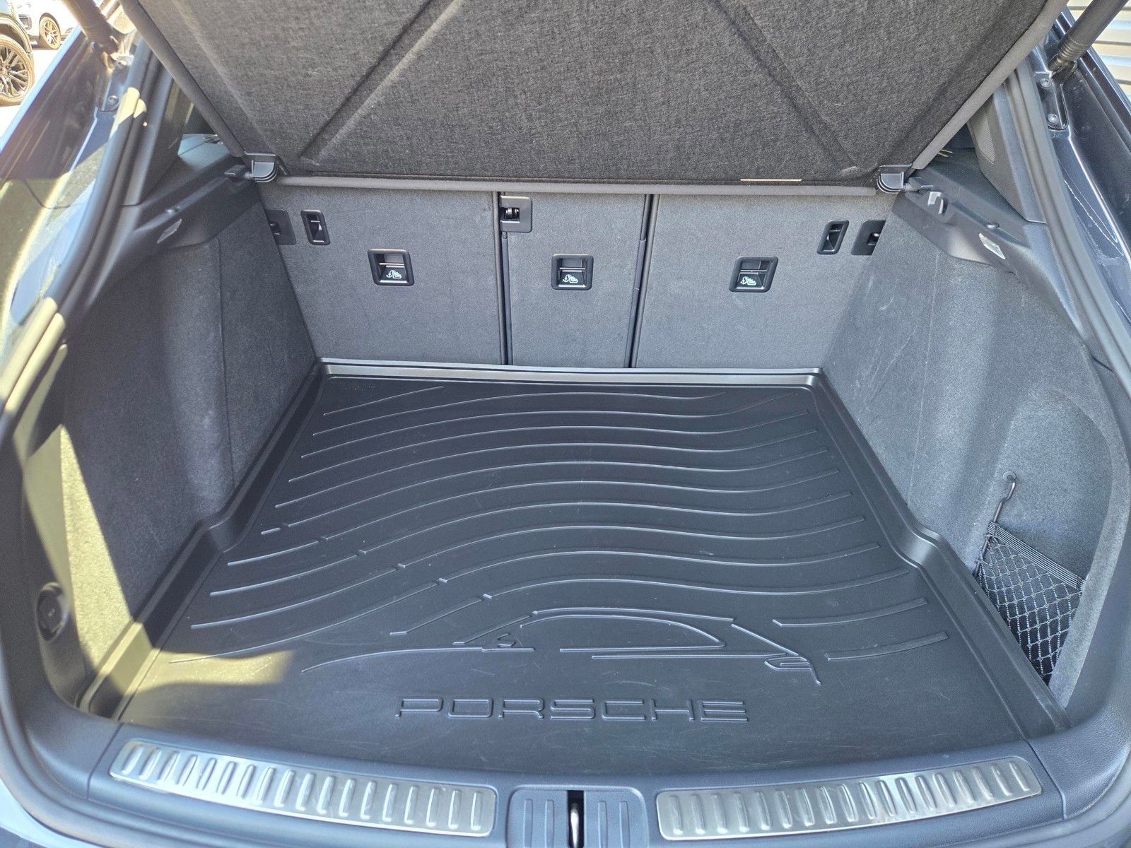 2025 Porsche Macan Base — foto completa 27 de 27