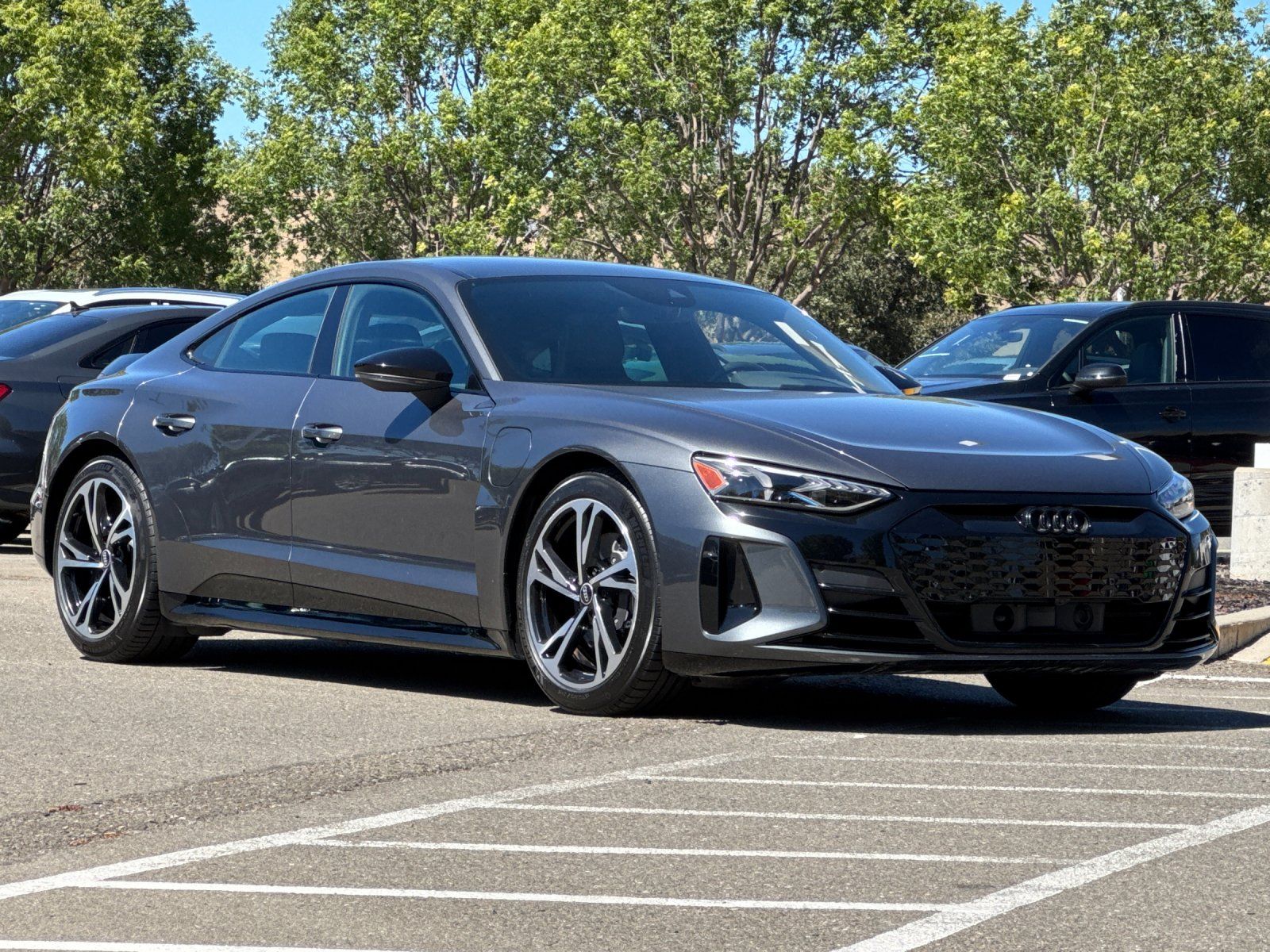 2022 Audi e-tron GT Premium Plus — full photo 7 of 27