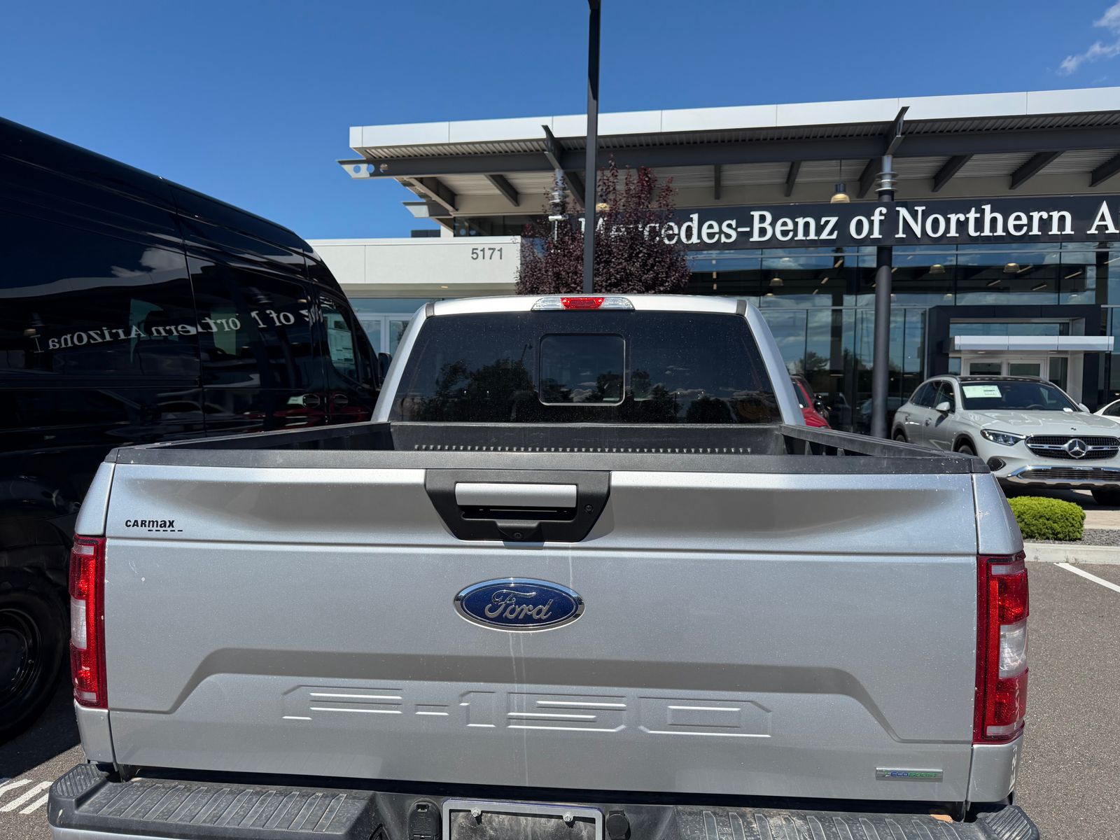 2018 Ford F-150 XLT — full photo 2 of 7
