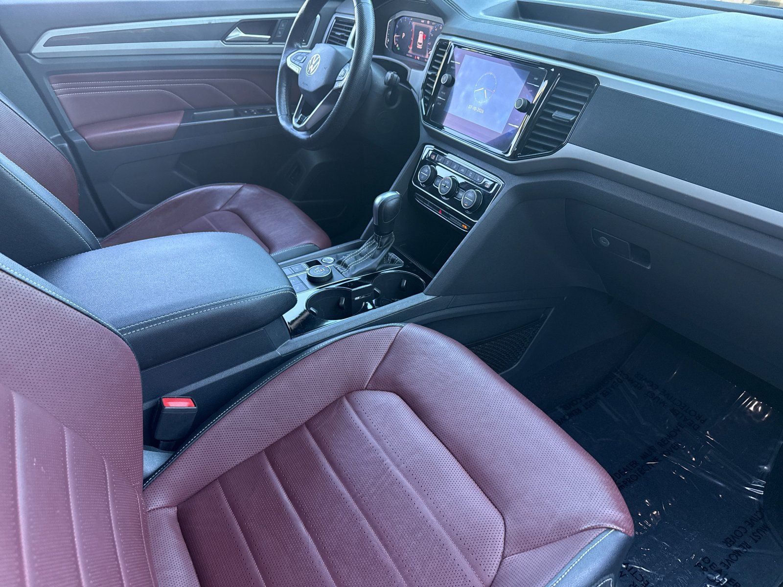 2021 Volkswagen Atlas Cross Sport 3.6L V6 SEL Premium R-Line — foto completa 16 de 28
