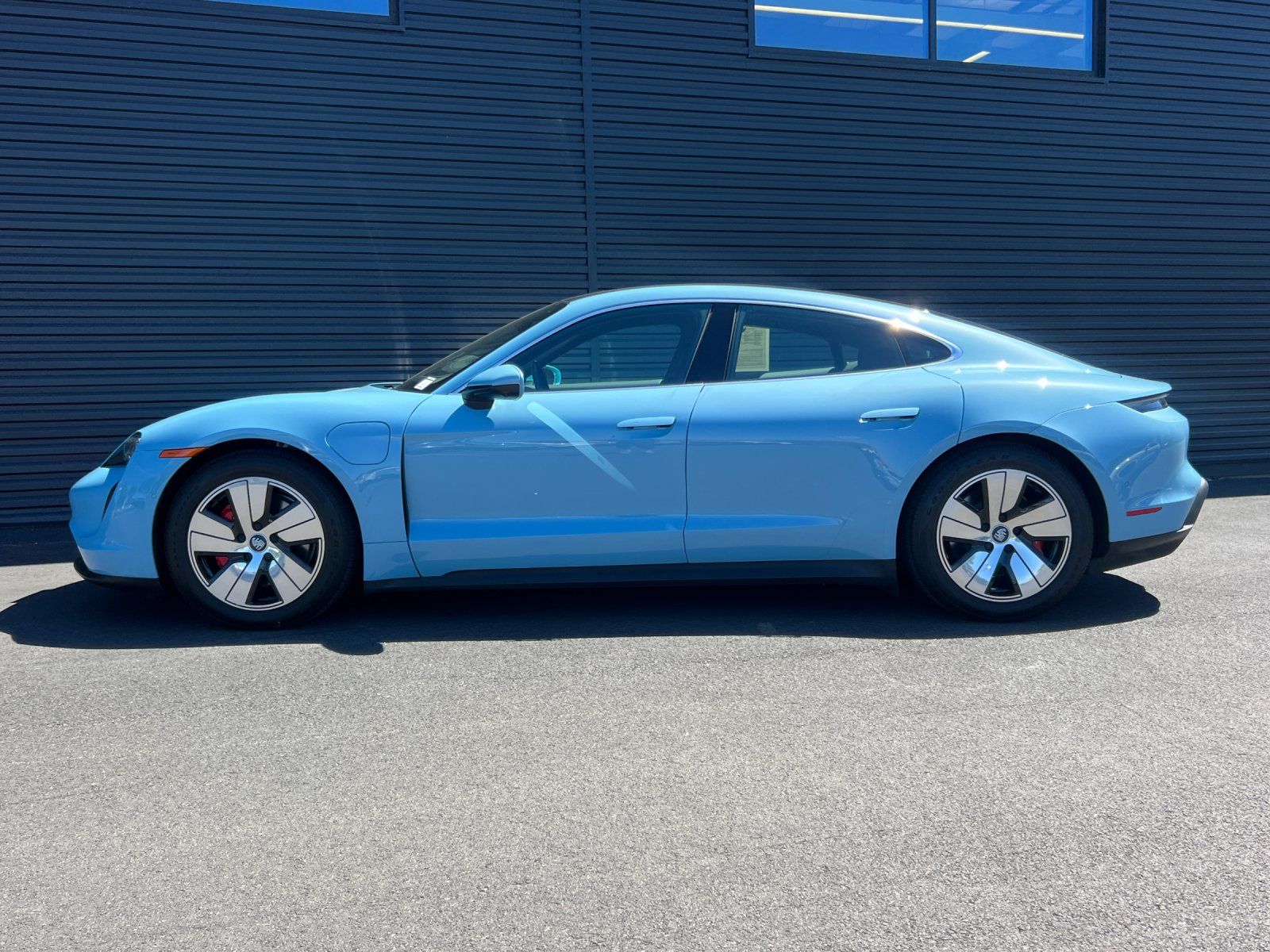 2024 Porsche Taycan 4S — full photo 3 of 29