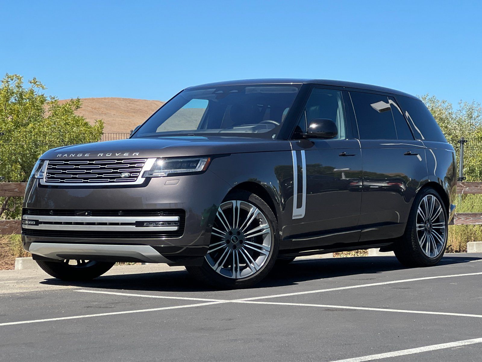 2023 Land Rover Range Rover Autobiography — full photo 1 of 29
