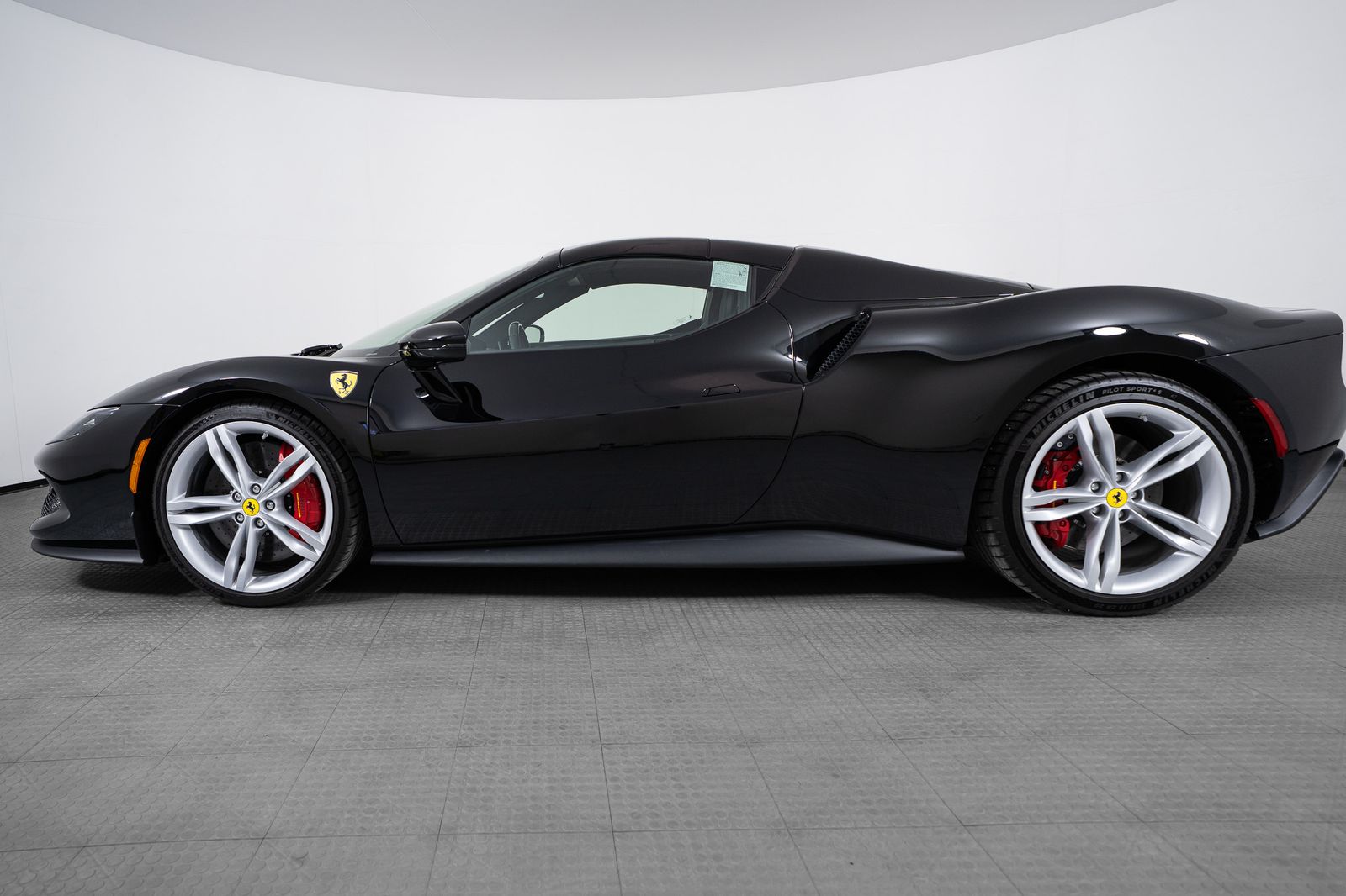 2024 Ferrari 296 GTS — full photo 44 of 46