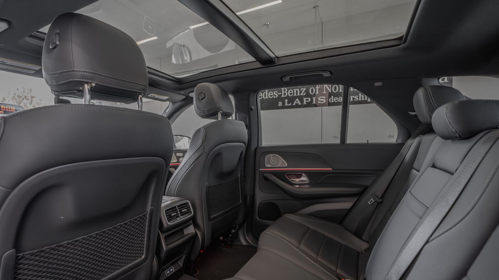 2025 Mercedes-Benz GLE GLE 450e — foto completa 26 de 35