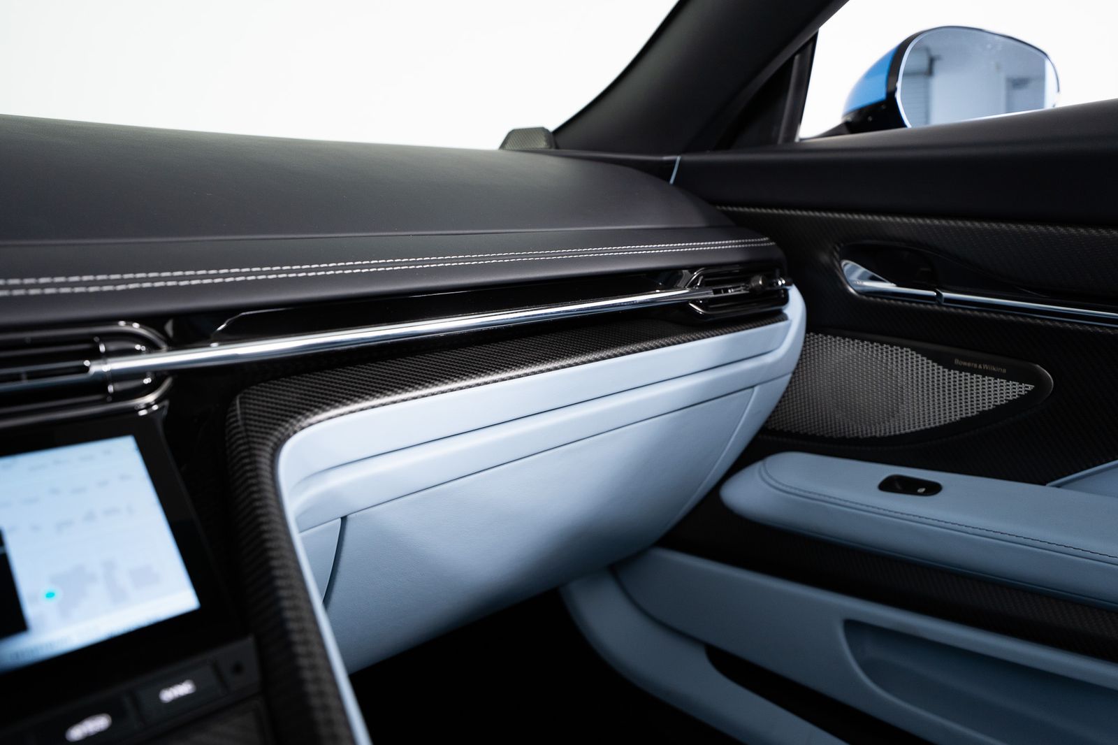 2024 Aston Martin DB12 Volante — foto completa 12 de 55