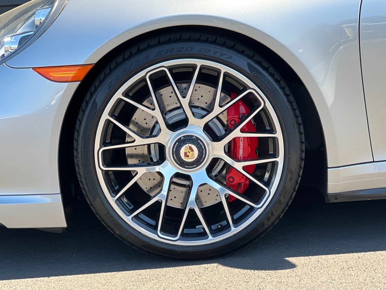 2014 Porsche 911 Turbo — foto completa 26 de 28