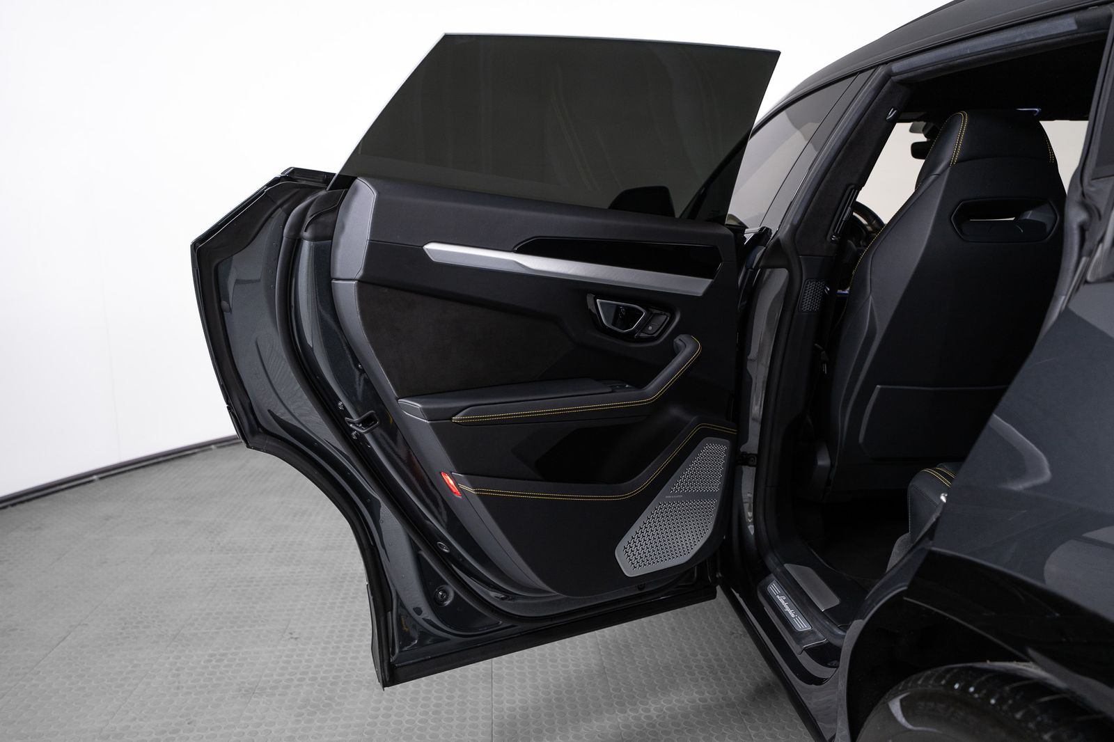 2020 Lamborghini Urus — foto completa 23 de 53