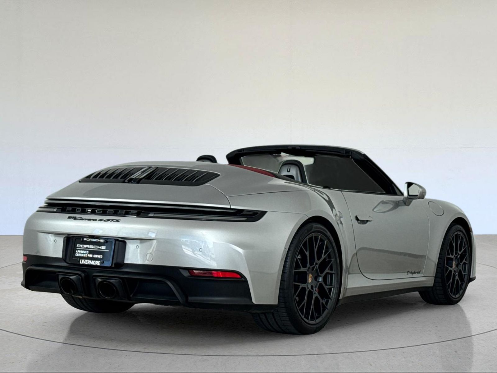 2025 Porsche 911 Carrera 4 GTS — full photo 8 of 29
