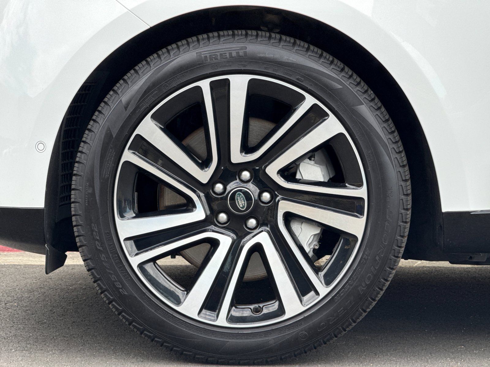 2023 Land Rover Range Rover SE — foto completa 26 de 30