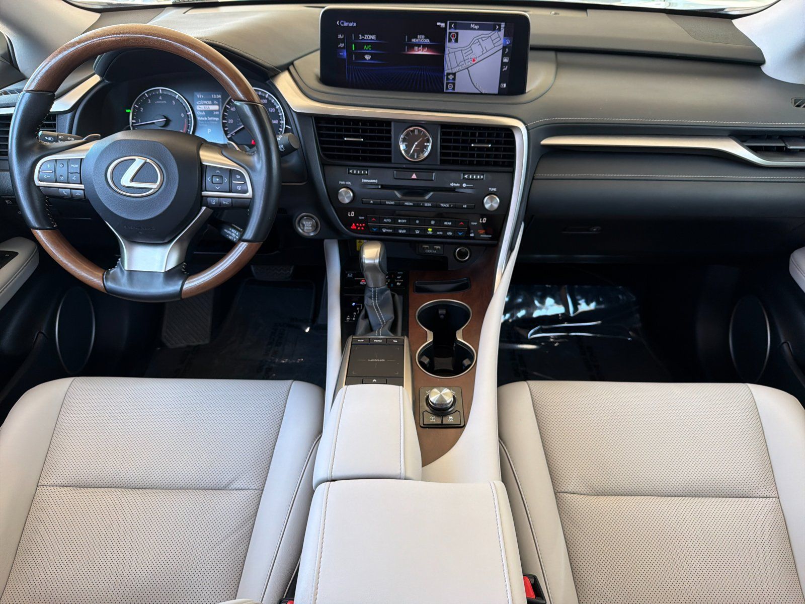 2021 Lexus RX 350L — full photo 13 of 28