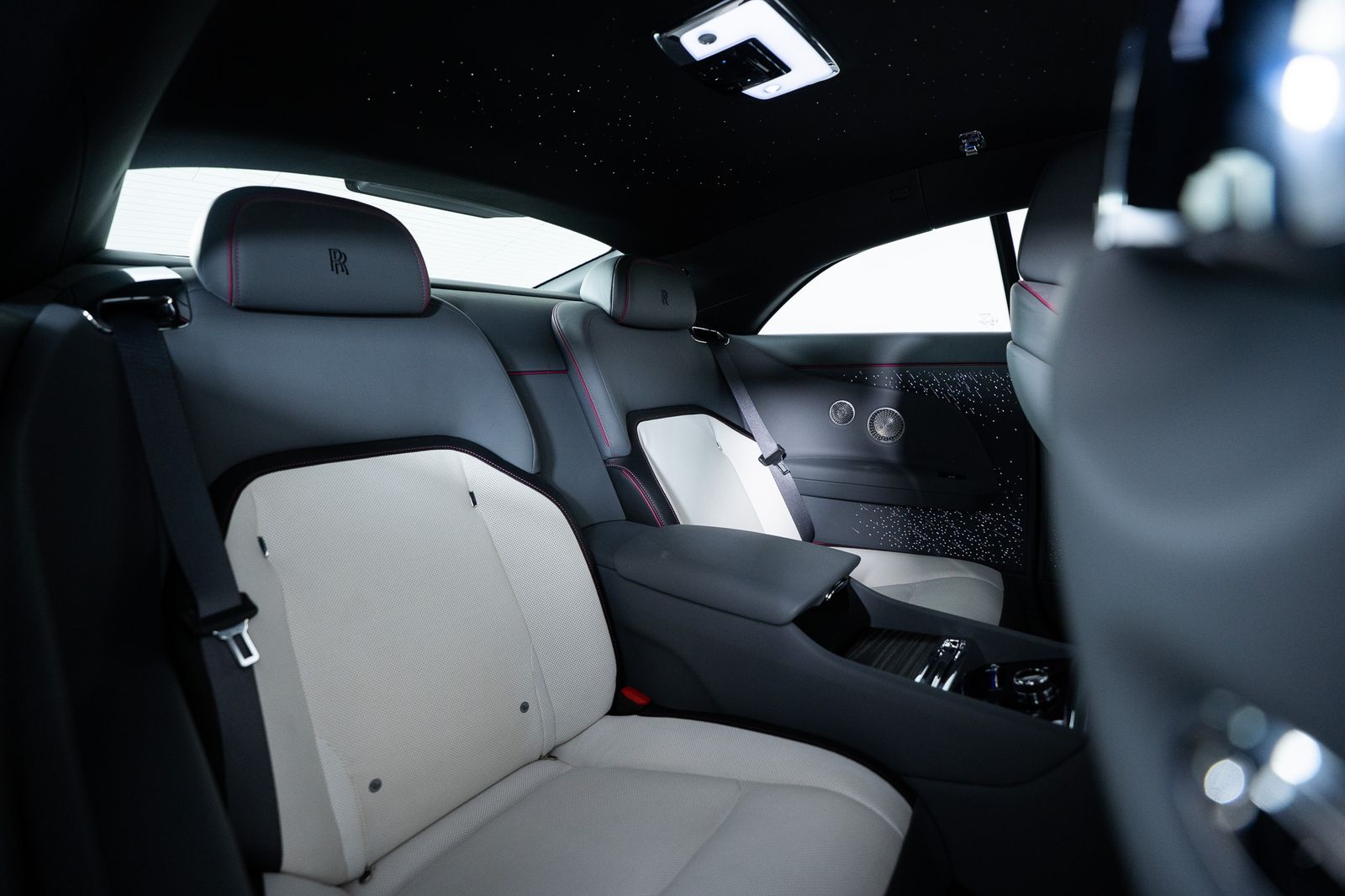 2024 Rolls-Royce Spectre — full photo 39 of 54