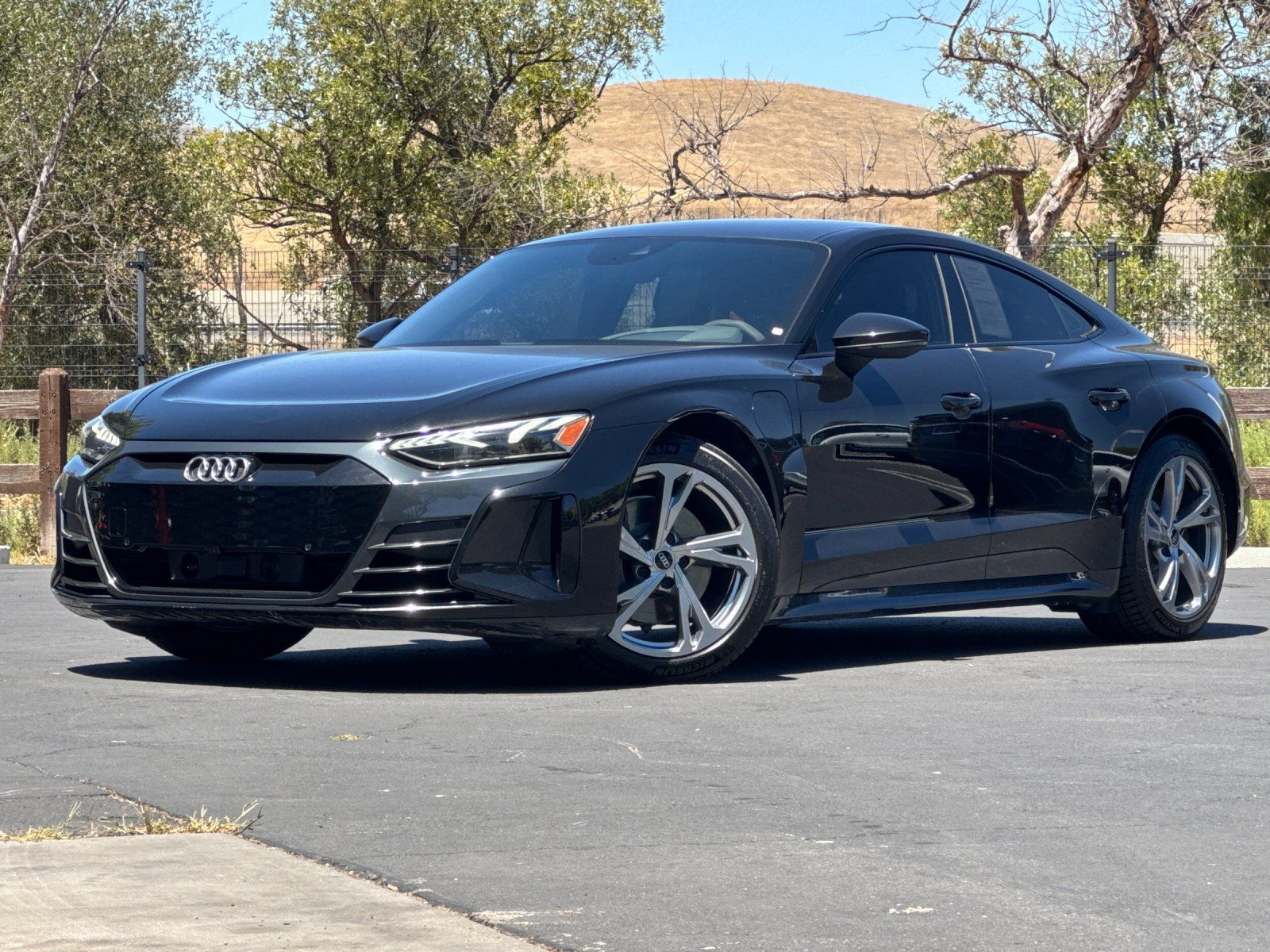 2023 Audi e-tron GT Premium Plus — foto completa 2 de 28