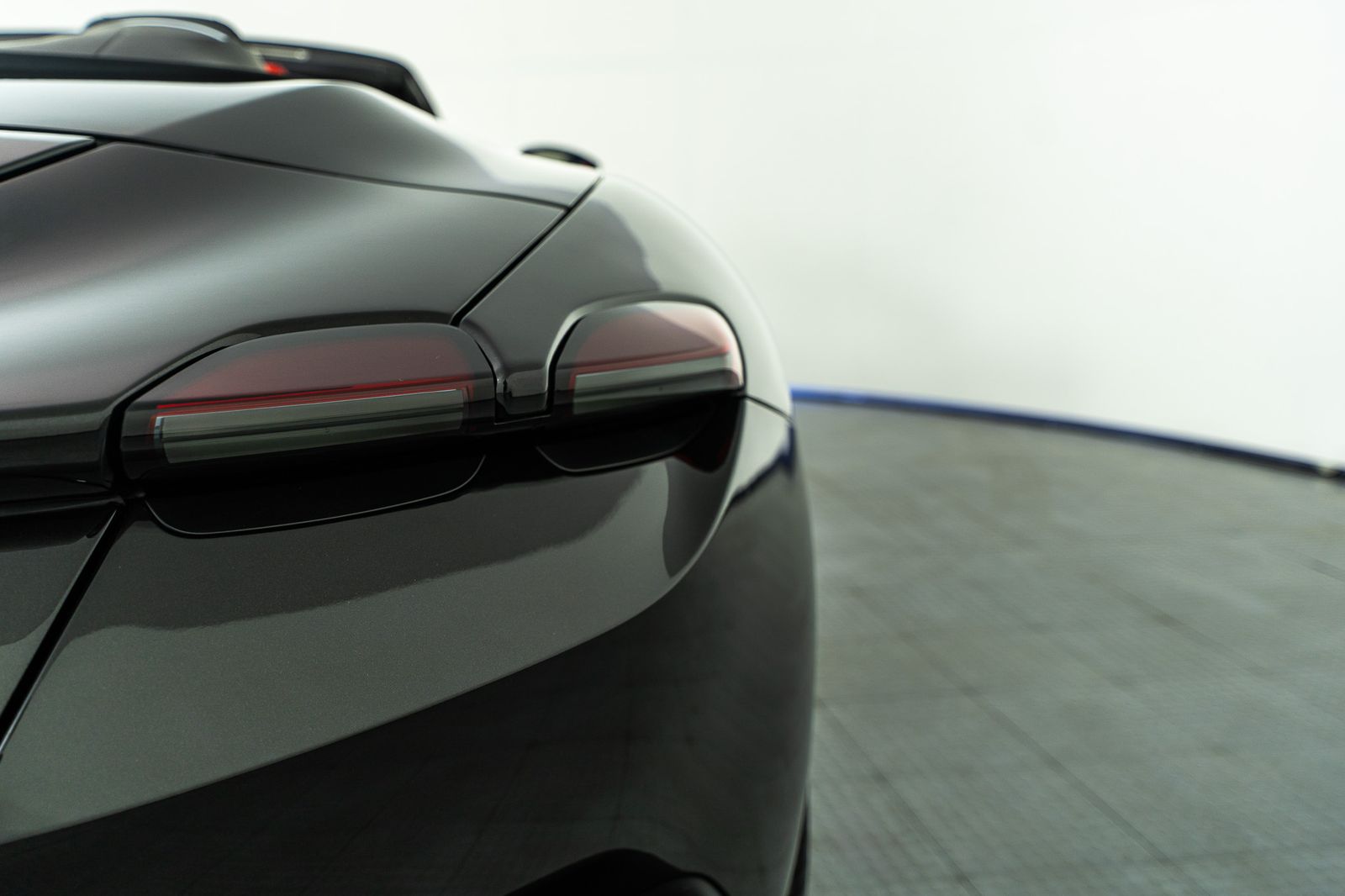 2025 Ferrari Roma Spider — full photo 14 of 41