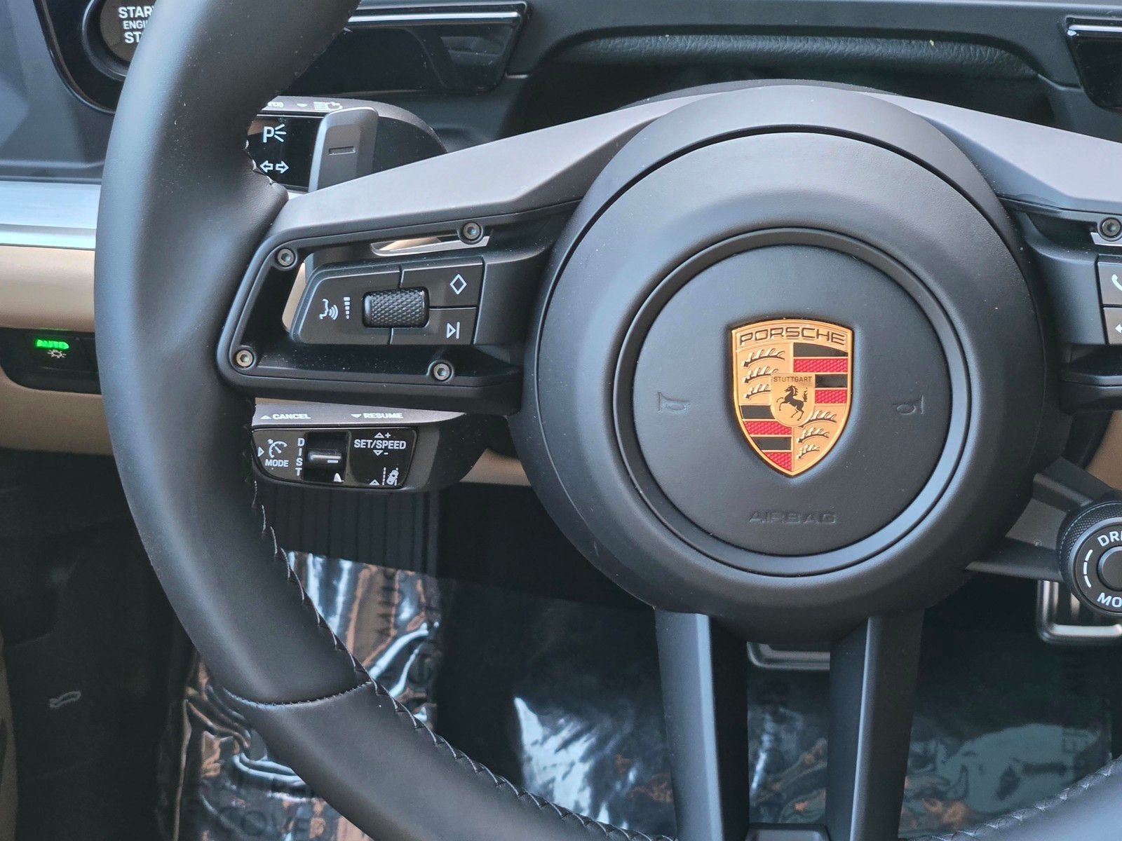 2026 Porsche Cayenne GTS — foto completa 16 de 27