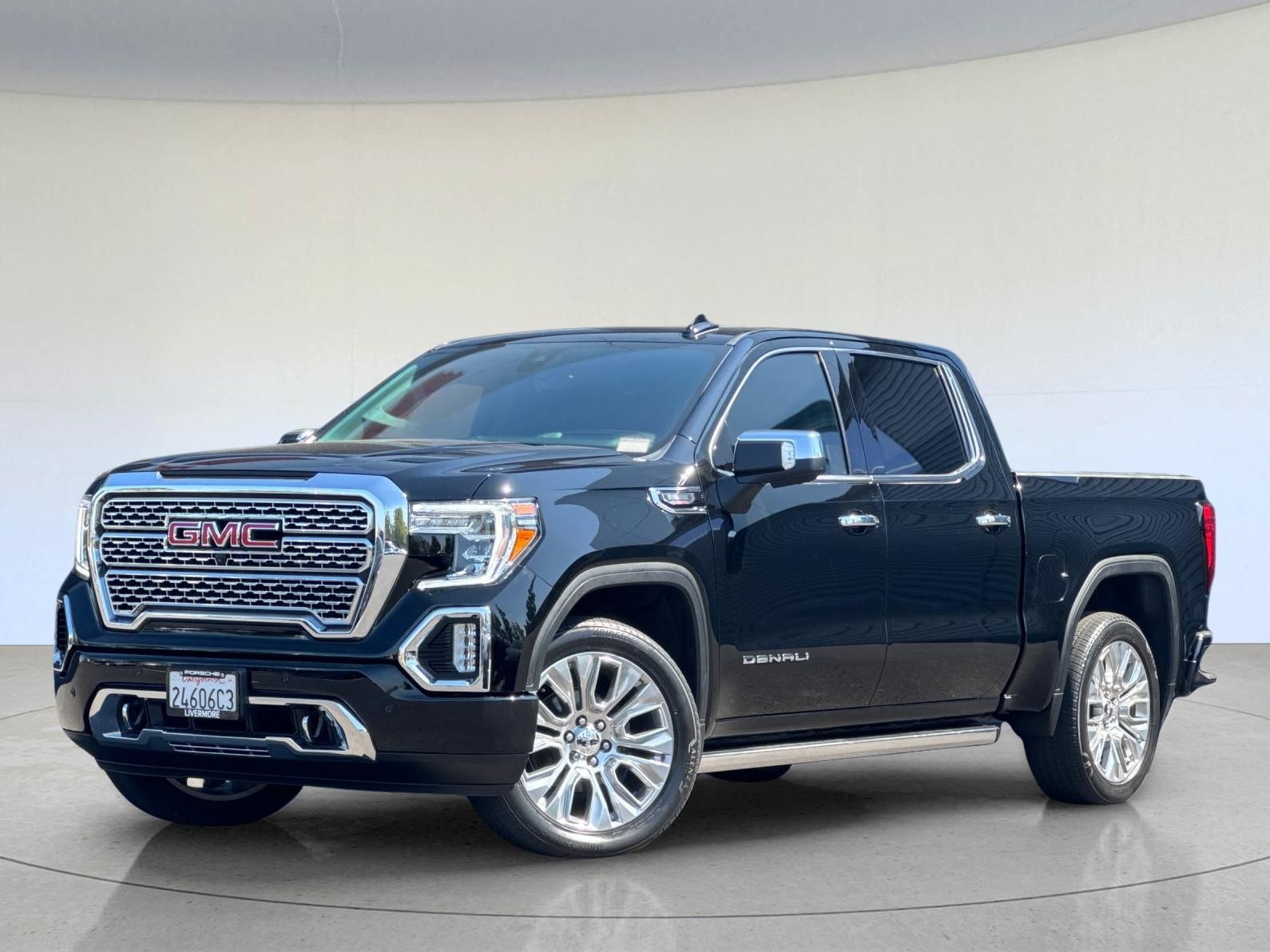 2021 GMC Sierra 1500 Denali — full photo 2 of 29