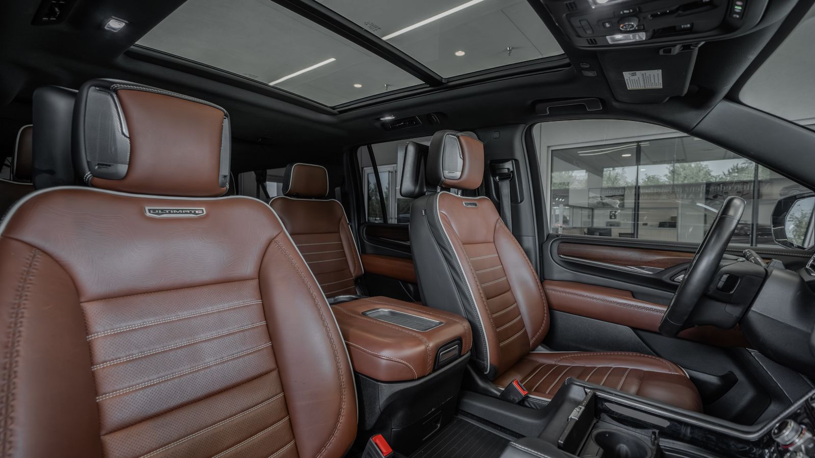 2024 GMC Yukon XL Denali Ultimate — foto completa 32 de 35