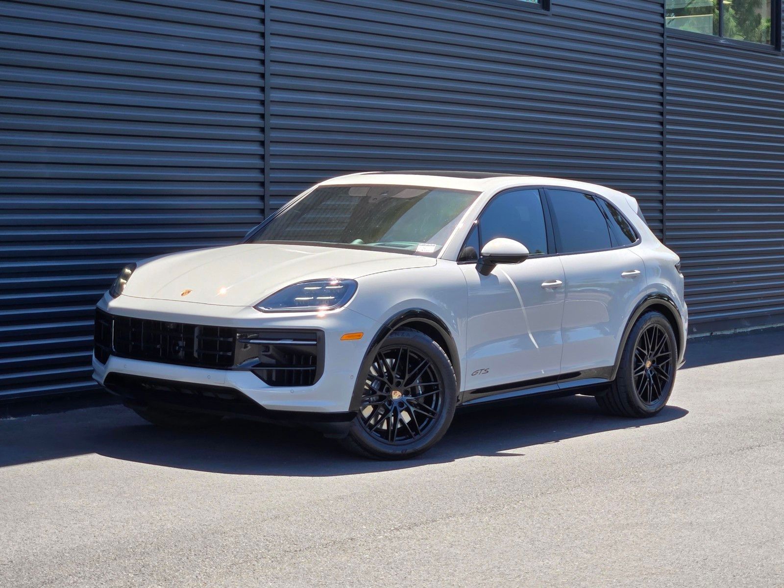 2026 Porsche Cayenne GTS — foto completa 1 de 27