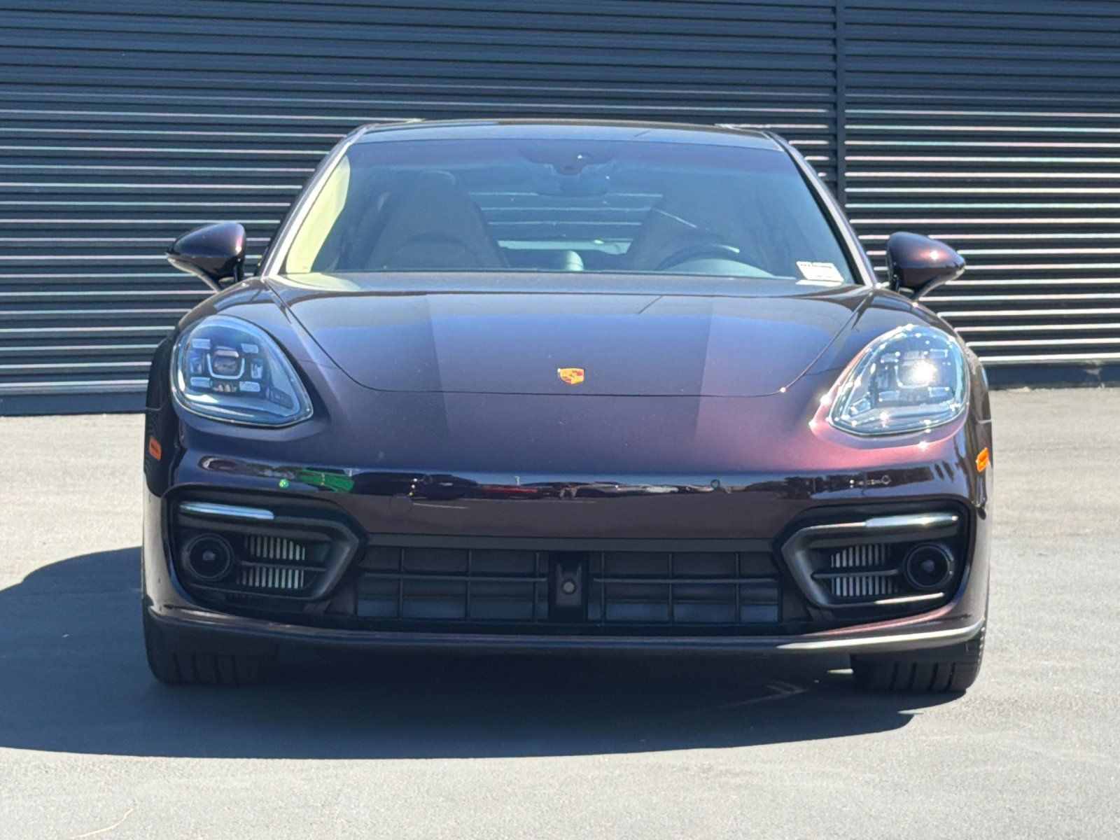 2023 Porsche Panamera E-Hybrid 4 — foto completa 12 de 28