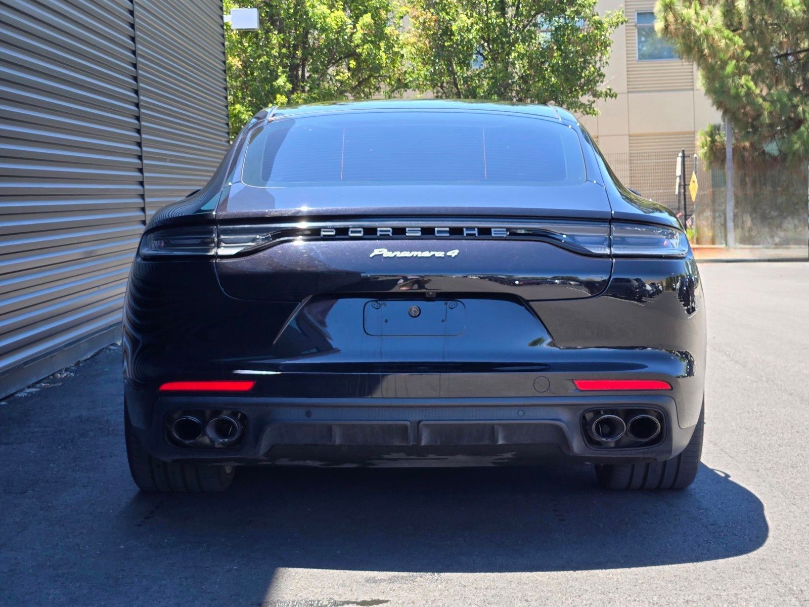 2023 Porsche Panamera 4 Platinum Edition — full photo 6 of 27