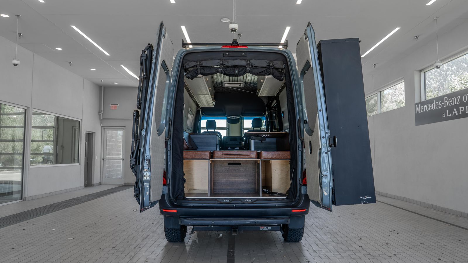 2023 Mercedes-Benz Sprinter 2500 Cargo 144 WB — full photo 16 of 34