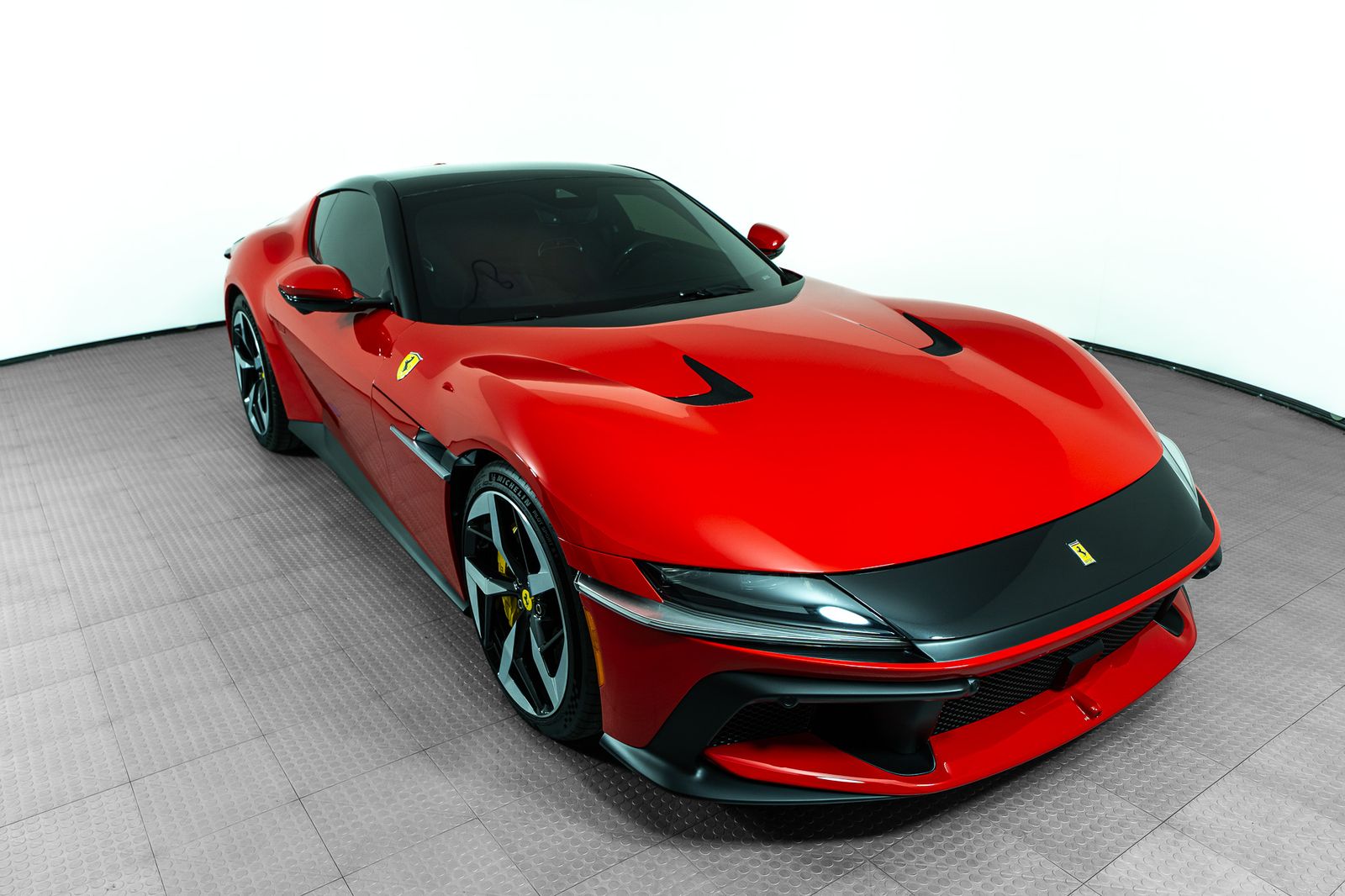2025 Ferrari 12Cilindri — full photo 12 of 51
