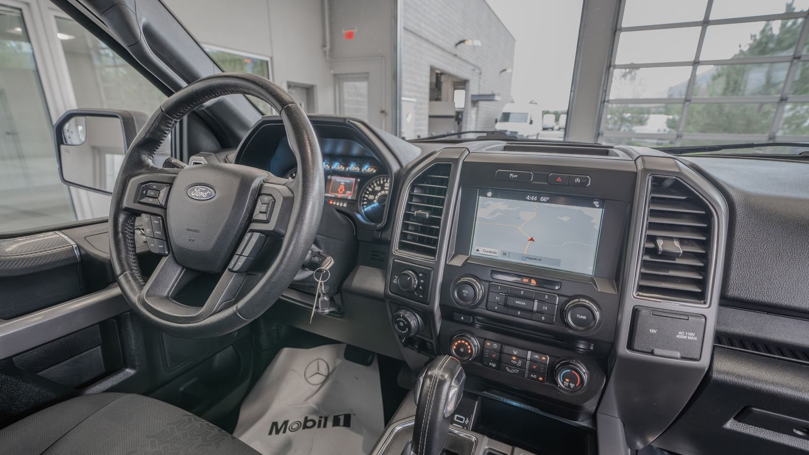 2018 Ford F-150 XLT — foto completa 19 de 33