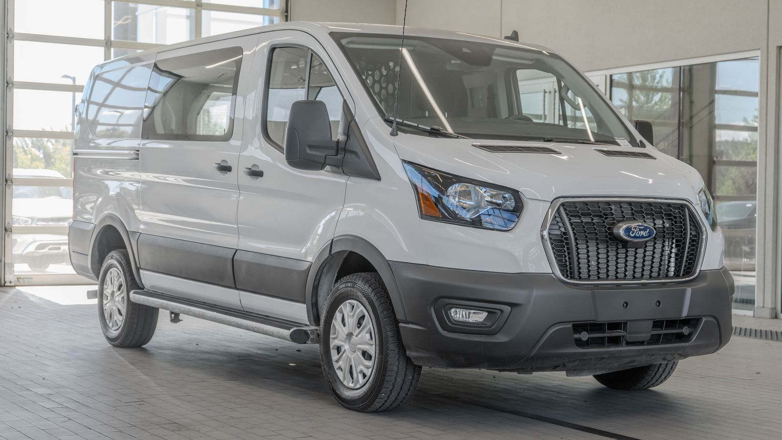 2025 Ford Transit-250 Base — foto completa 20 de 31