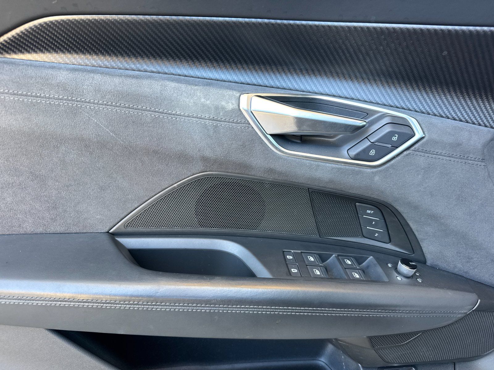 2022 Audi e-tron GT Premium Plus — full photo 10 of 27