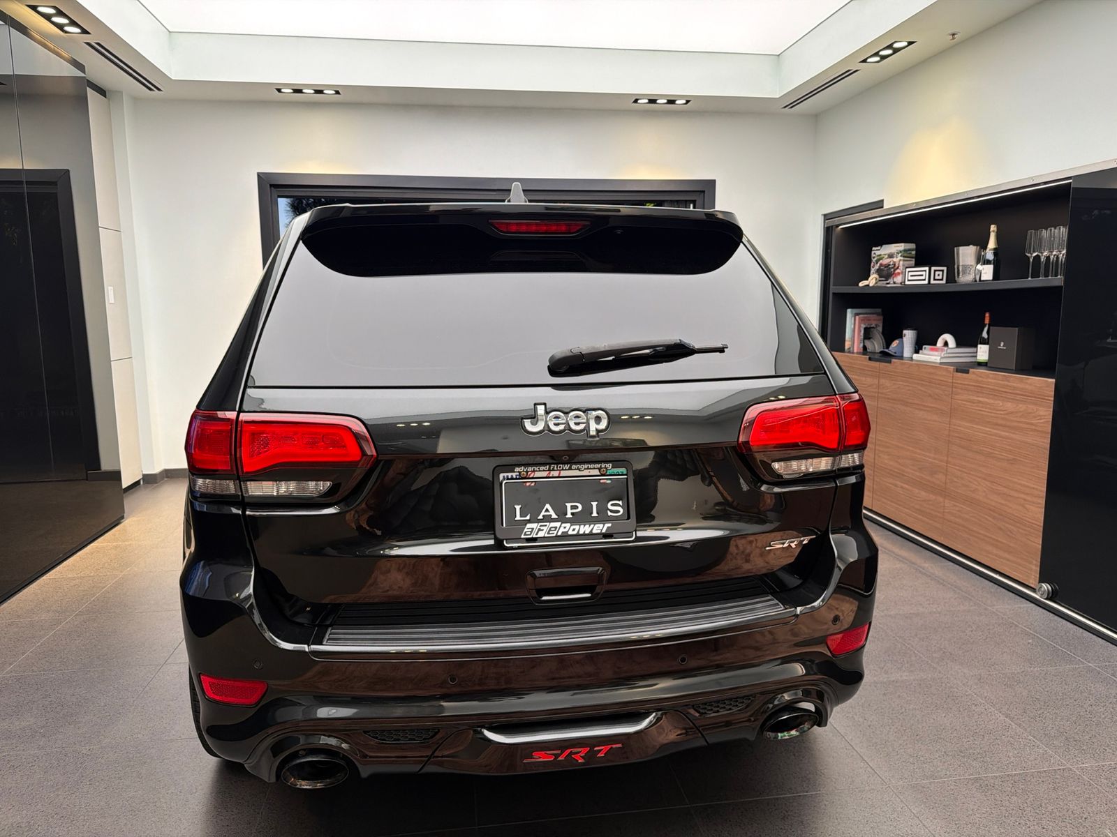 2014 Jeep Grand Cherokee SRT — foto completa 6 de 9