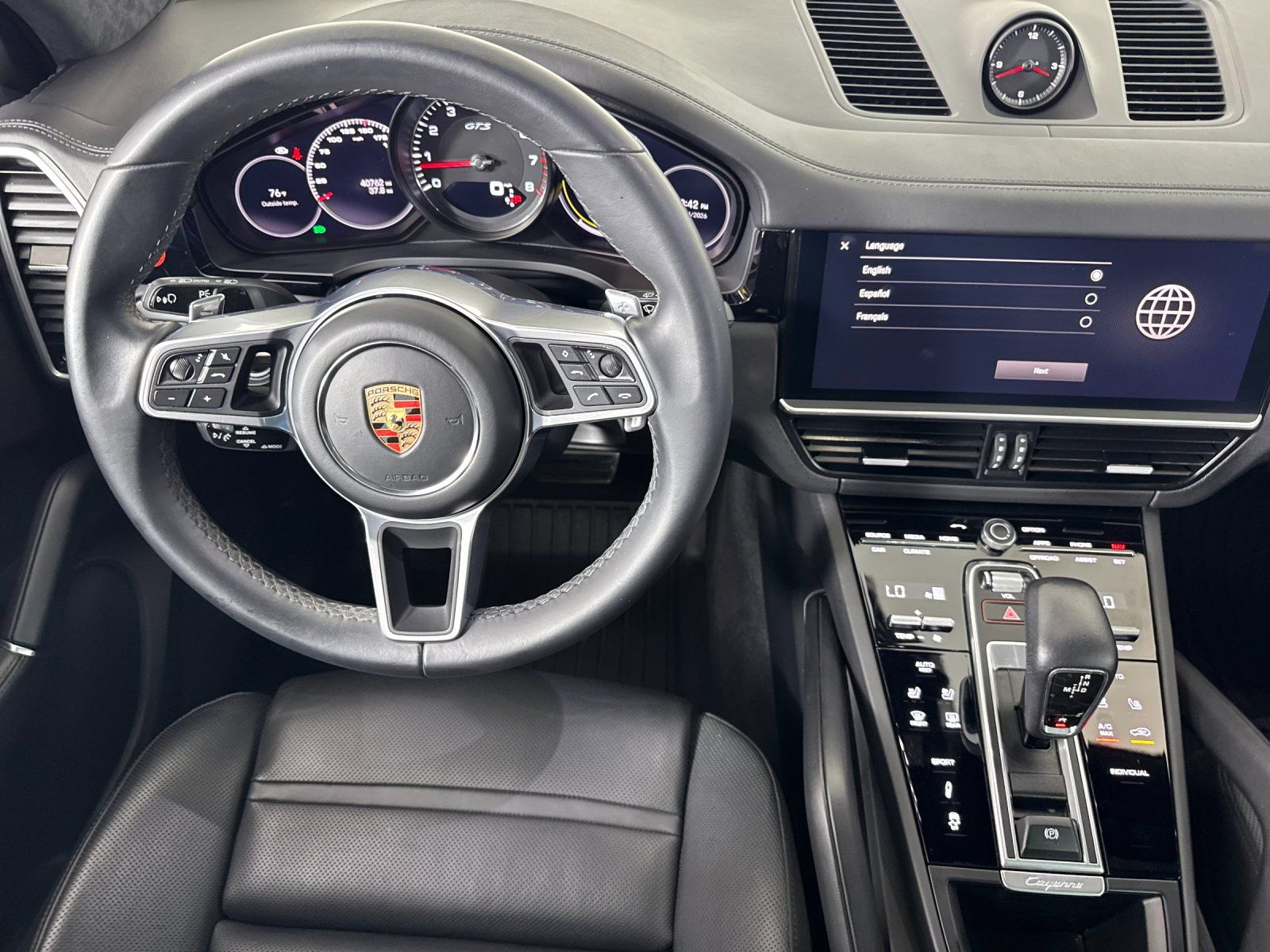 2023 Porsche Cayenne GTS — full photo 15 of 30