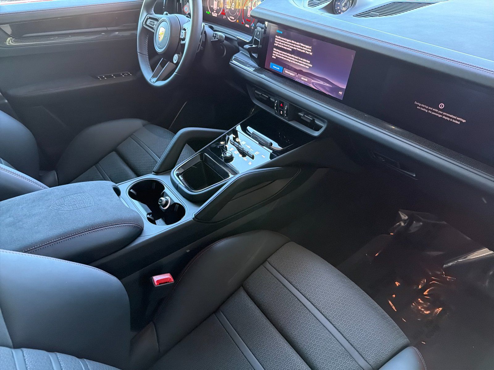 2026 Porsche Cayenne GTS — full photo 15 of 26