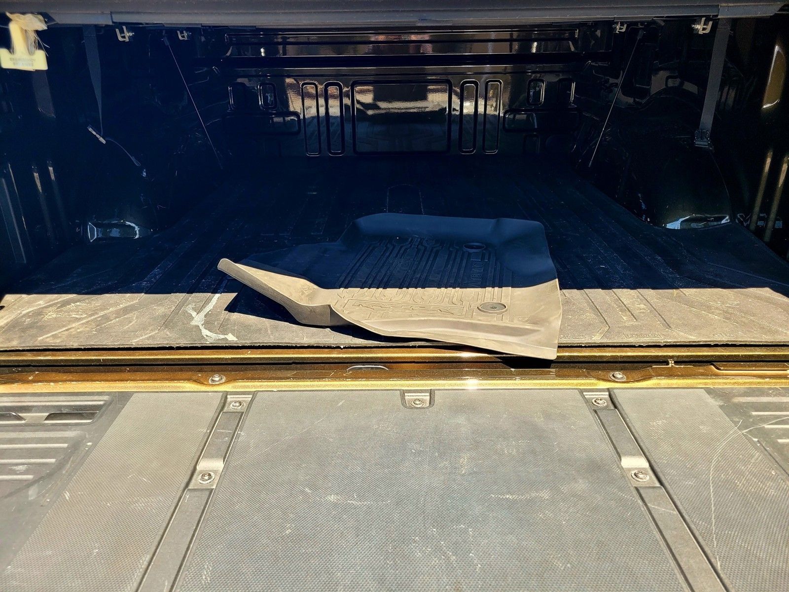2024 Ford F-150 Raptor — foto completa 27 de 46