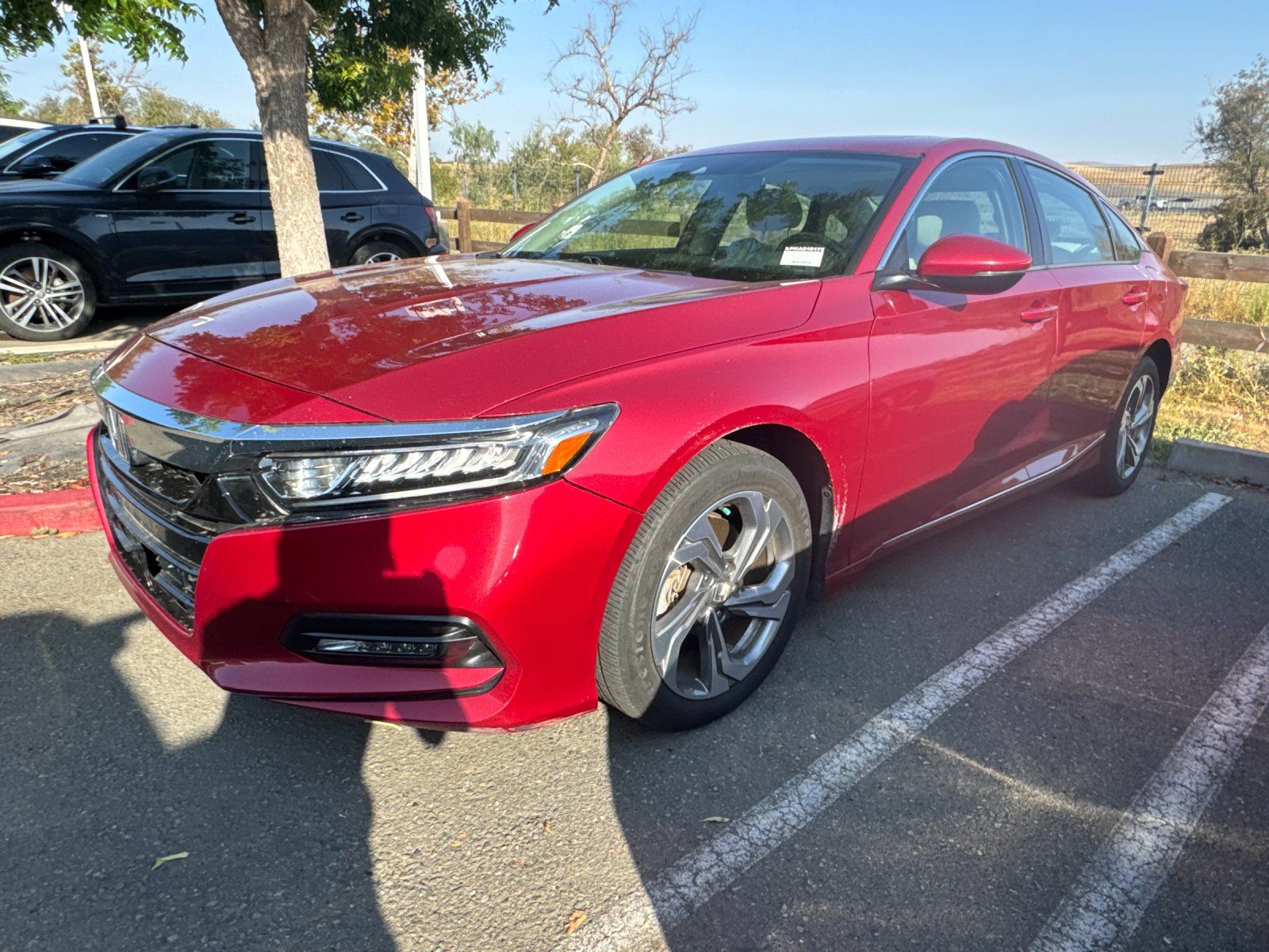 2019 Honda Accord EX-L 2.0T — full photo 2 of 3