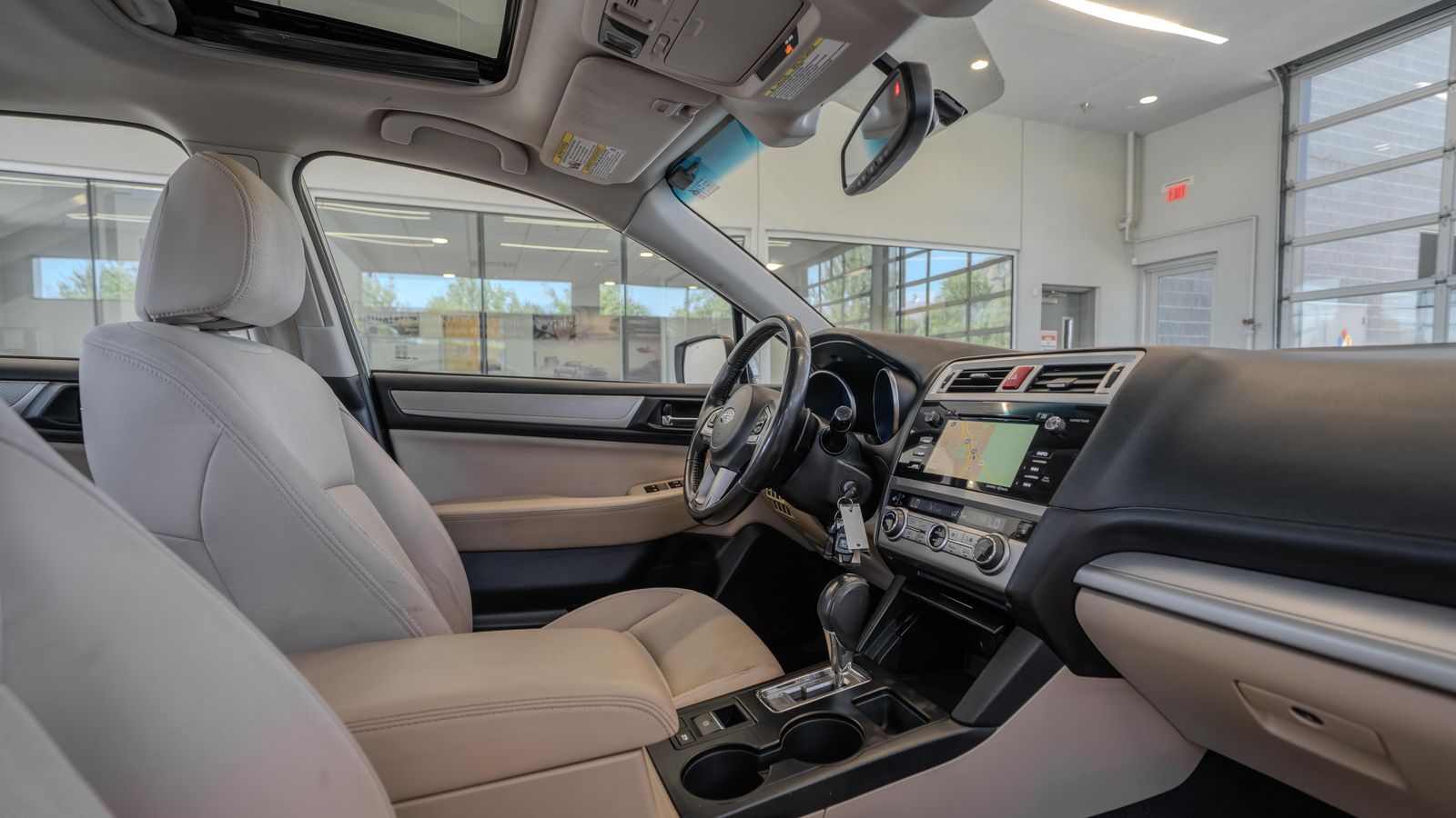 2015 Subaru Legacy 2.5i — foto completa 17 de 34