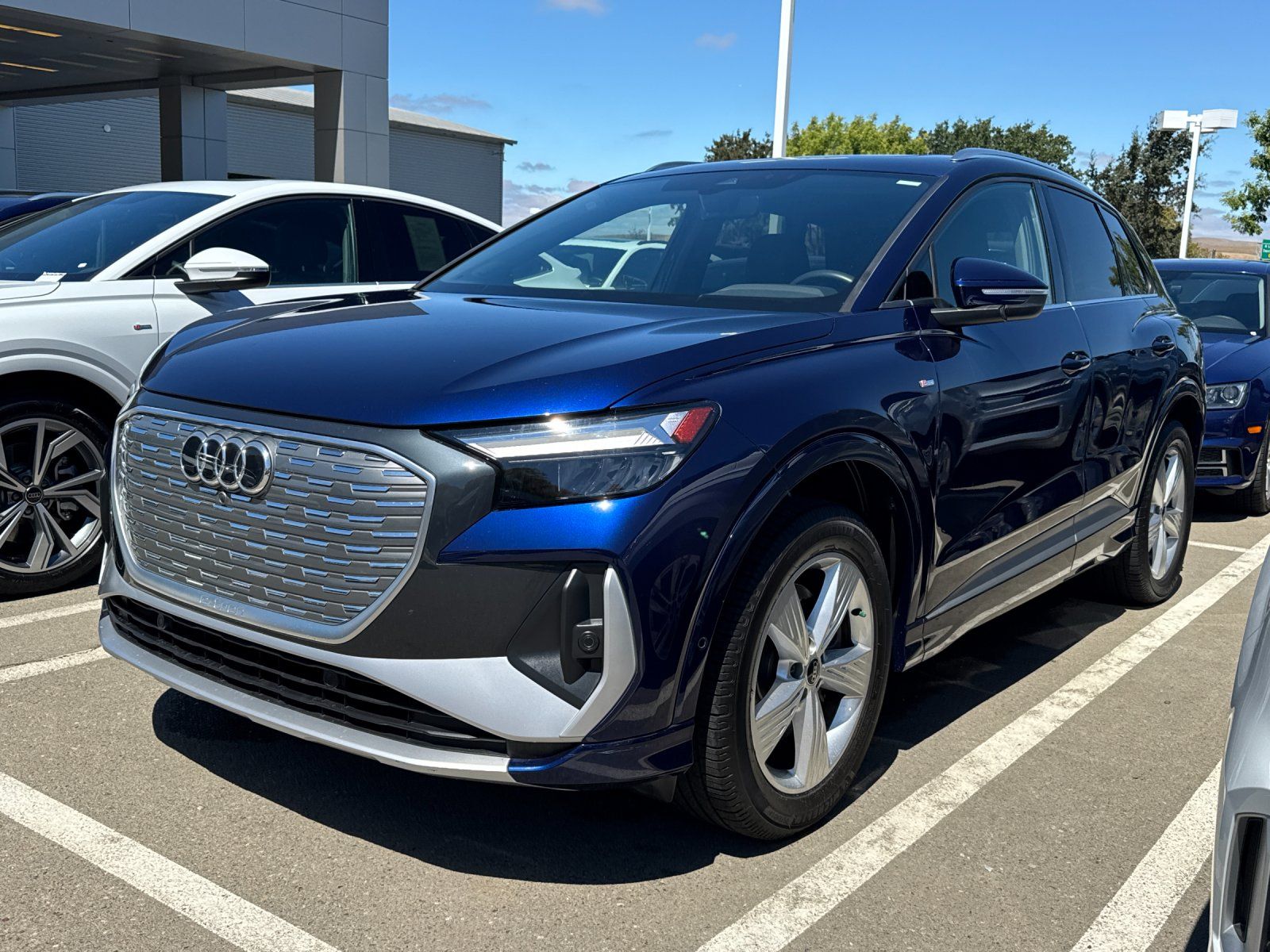 2023 Audi Q4 e-tron Premium Plus — full photo 2 of 3