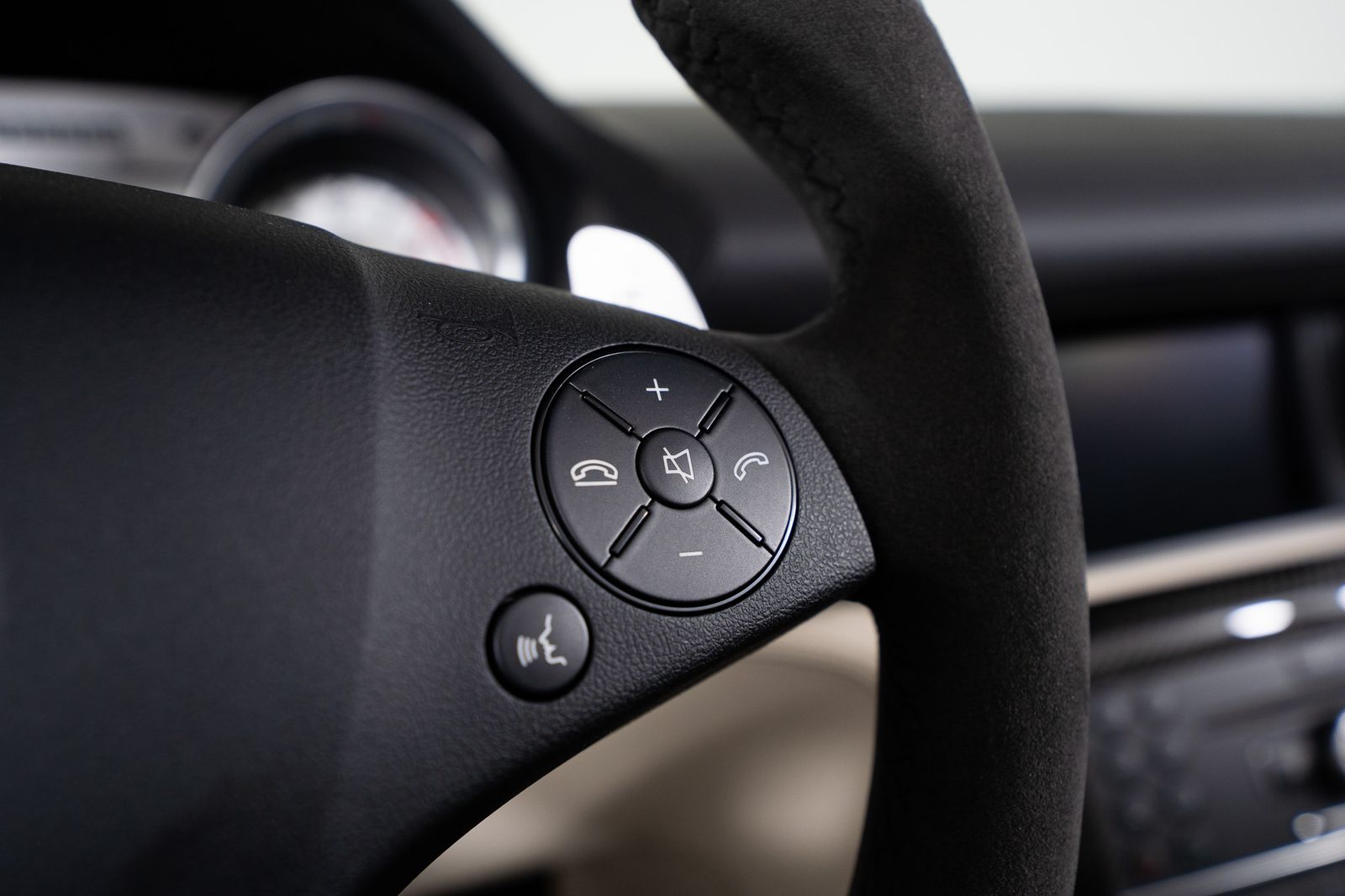 2012 Mercedes-Benz SLS AMG® — full photo 30 of 58