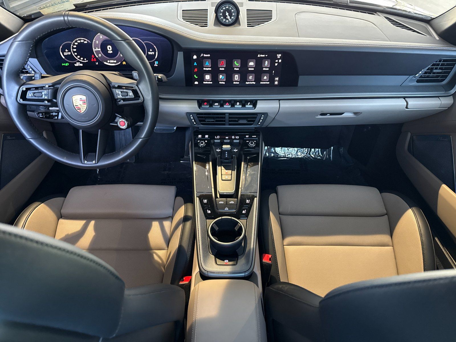 2025 Porsche 911 Carrera S — full photo 5 of 29